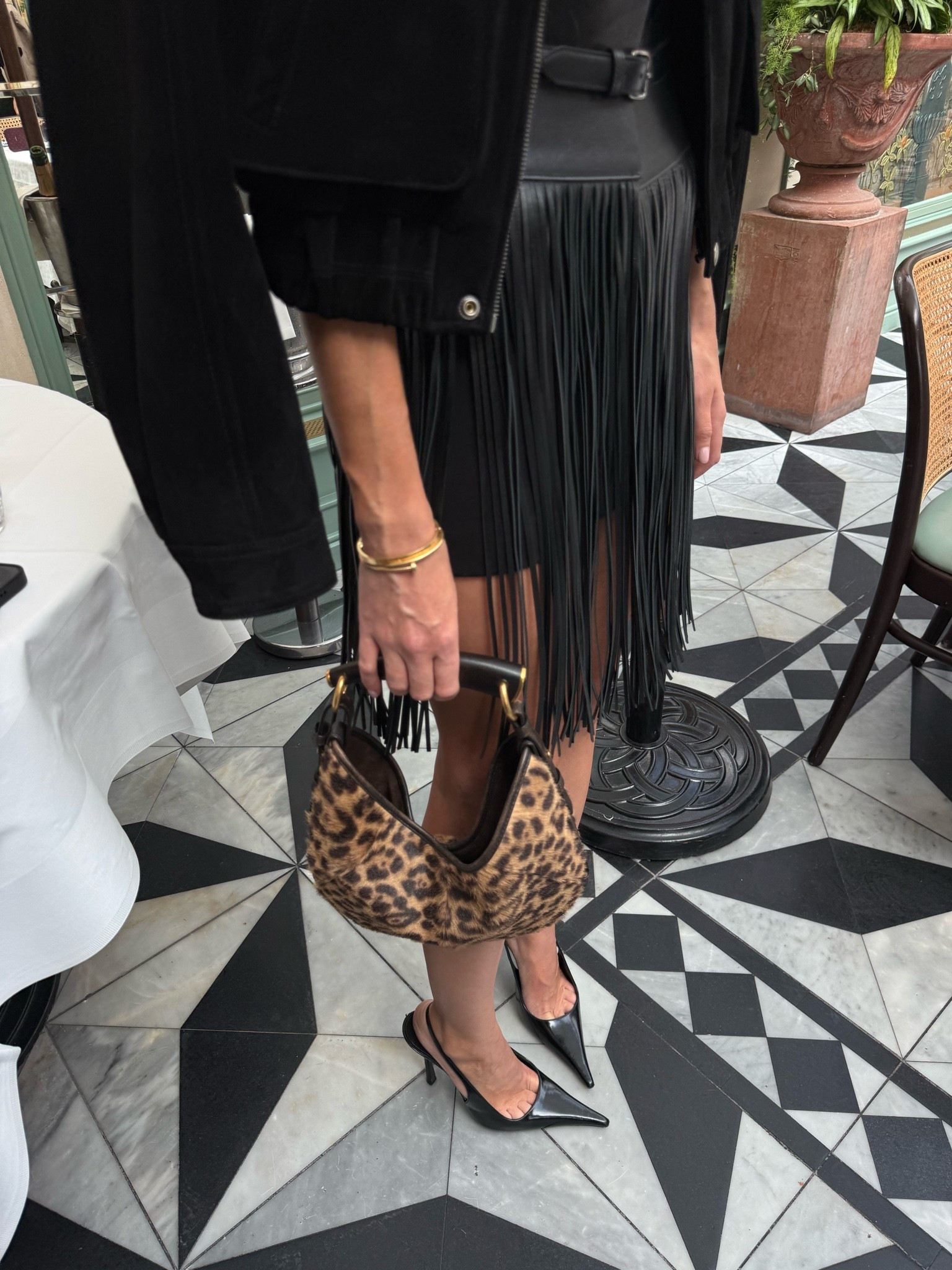Saint Laurent heels

#LTKFashionMonth #LTKautumn #LTKdatenight