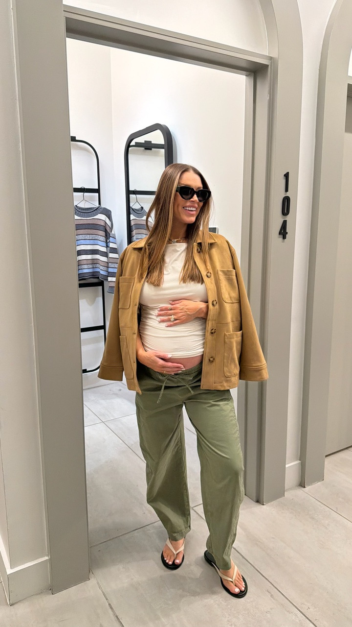@abercrombie Bump friendly fall outfit 🍂

This vegan suede shirt jacket is so good. A relaxed fit, so soft, functional buttons, and four pockets!

#LTKootd #LTKBump #LTKSeasonal