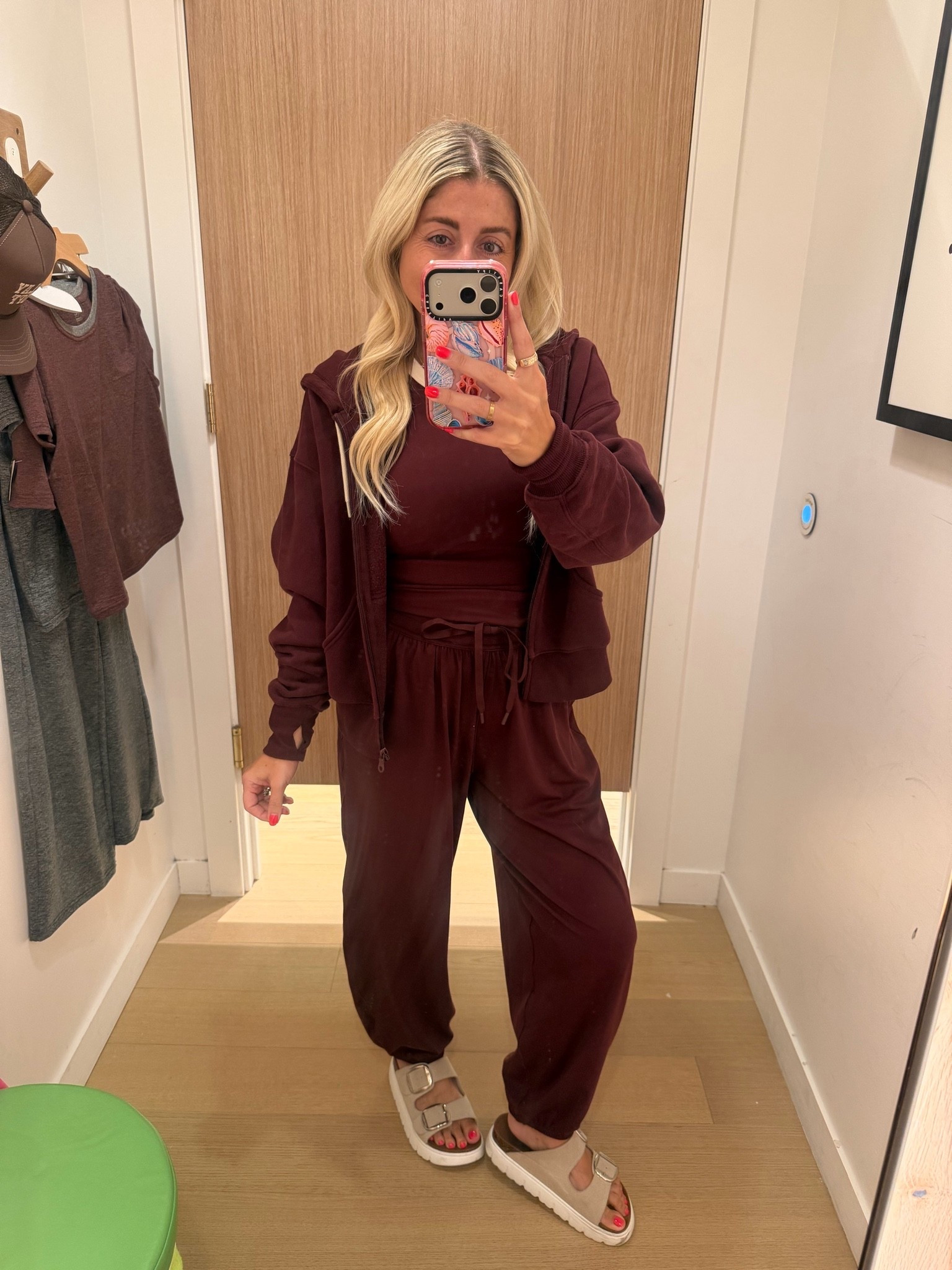 New @Aerie matching set
Xxs jacket
Tank small
Joggers xs
Sandals tts
Fall outfit

#LTKSaleAlert