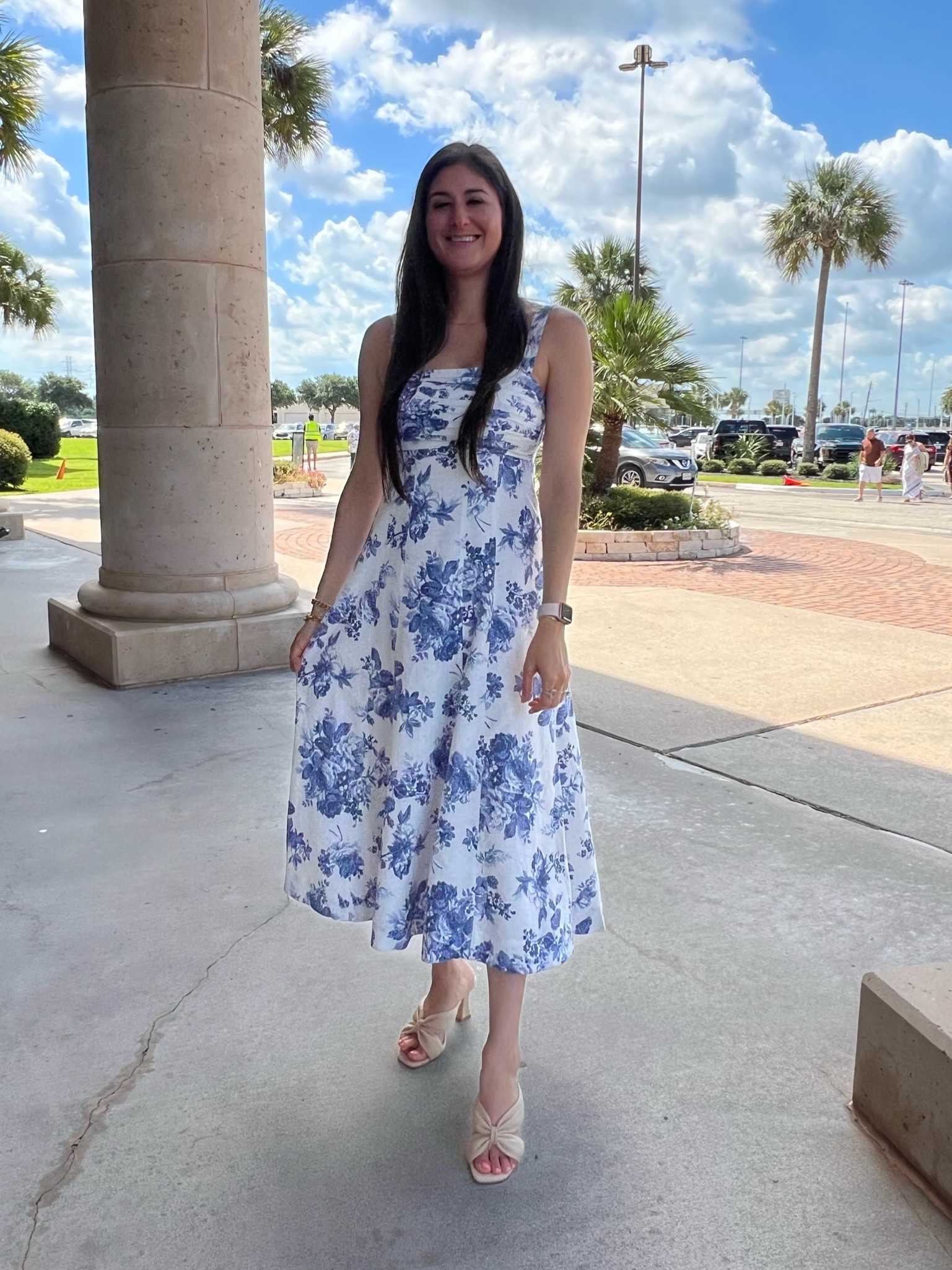 This dress is so pretty! Summer dress. Wedding guest dress. 

#LTKSeasonal #LTKFindsUnder100 #LTKWedding