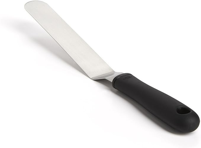 OXO Good Grips Bent Icing Spatula | Amazon (US)