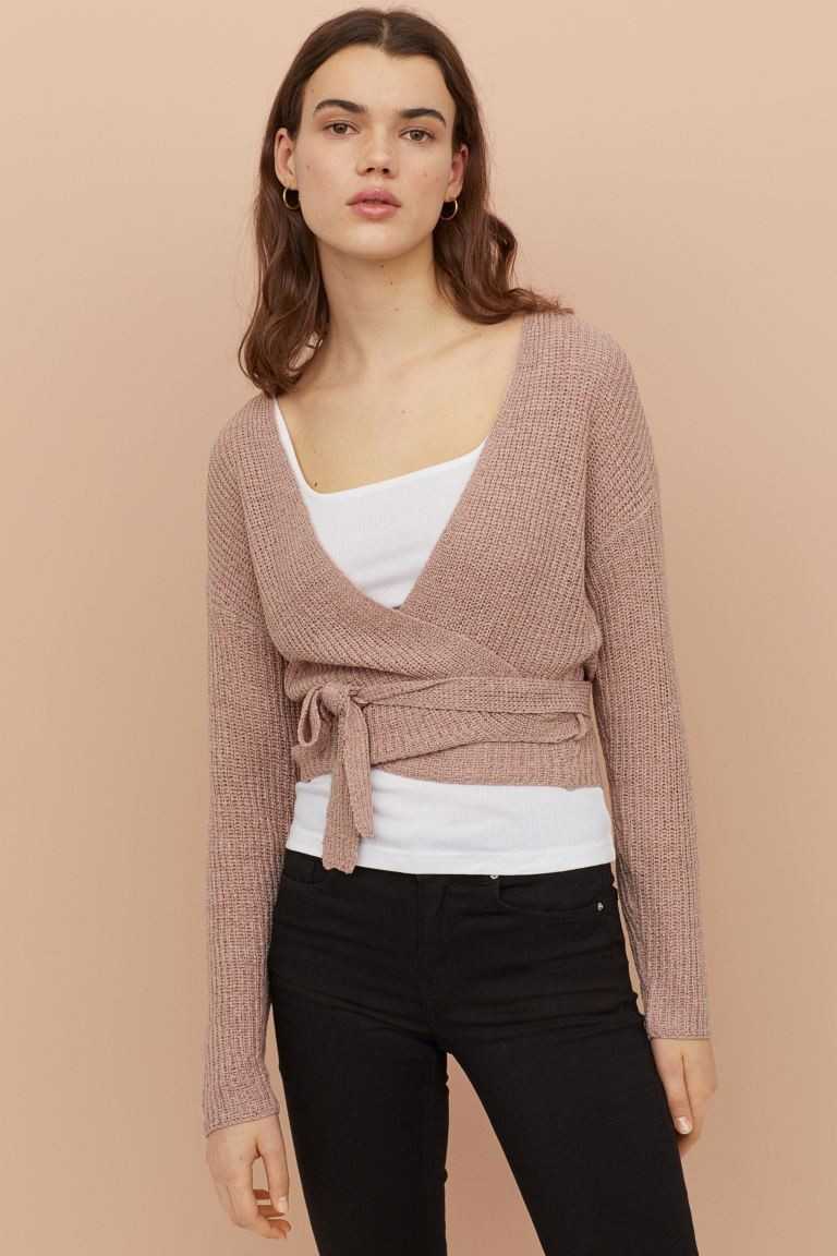 Kurzer Cardigan im Wickelschnitt aus weichem Bändchengarn. Mit V-Ausschnitt, langen Ärmeln und ... | H&M (DE, AT, CH, NL, FI)