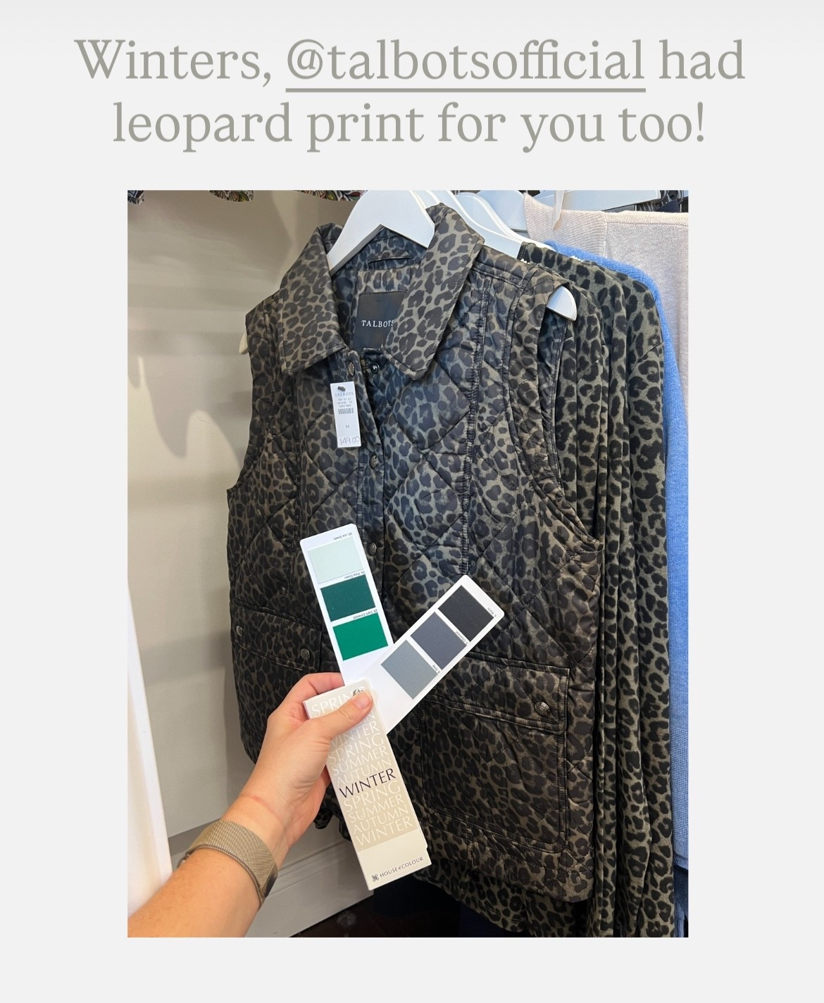 It can be very hard to find a leopard print for winters, but this pine, charcoal and black animal print harmonizes beautifully with the Winter palette! 