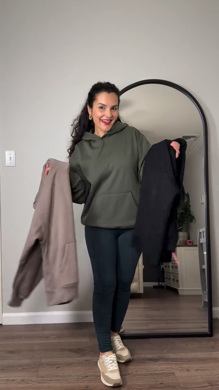 Not every superhero wears a cape, some wear hoodies, hahaha
.
.
.
I am a size 4 or S in US🫶 now

To shop this reel comment the word, “Shop" below and I’ll send you all the outfit details

✨𝐹𝒾𝓃𝒹 𝓉𝒽𝑒 𝓁𝒾𝓃𝓀𝓈 𝒾𝓃 𝓂𝓎 𝒷𝒾𝑜!

~𝐿𝑖𝑘𝑒 and 𝑓𝑜𝑙𝑙𝑜𝑤 @funstyleforall for more 

 @pumiey.us #WinterFashion #CozyStyle #WinterOutfit #FashionInspo #ColdWeatherStyle #styleinspiration #amazonfinds #casualstyle #cozyvibes