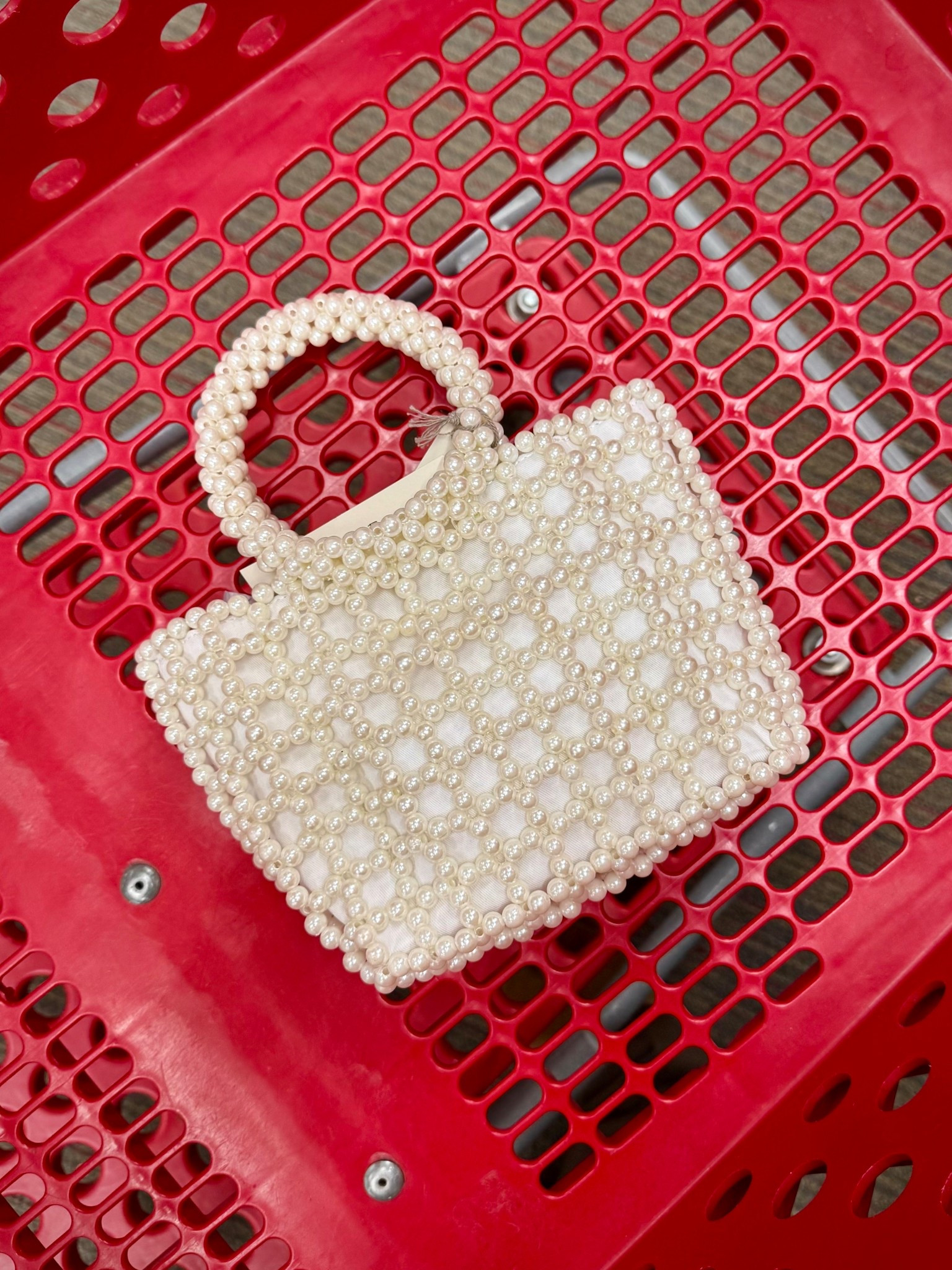 Mini Pearl Beaded Bucket Bag🤍Statement bags are officially my personality now😂 The easiest way to add fun to any fit!

#LTKootd #LTKFindsUnder50