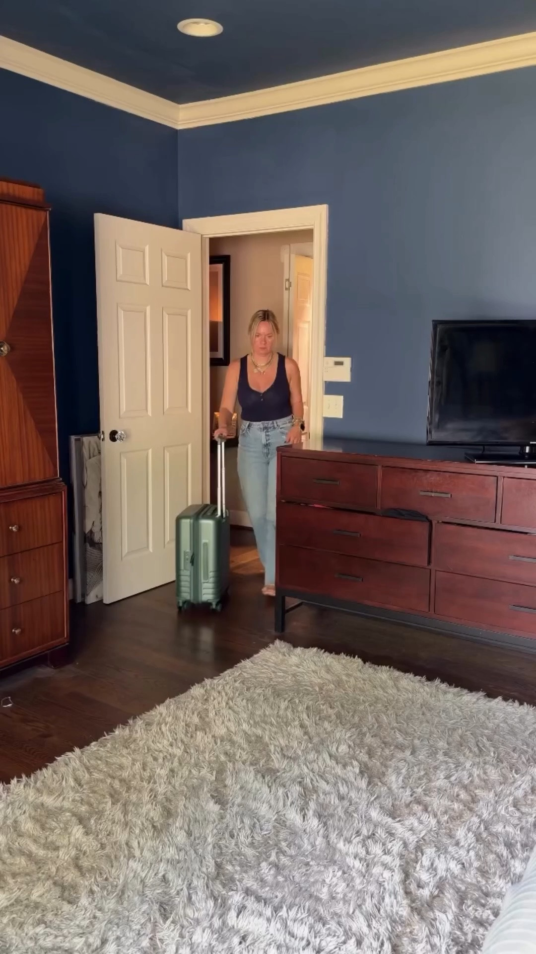 Packing for three days without packing for three weeks. 😉✈️ #ad

As a personal stylist, I’m always thinking about versatility when I pack—fewer pieces, more outfit combinations, and everything needs to earn its spot in my suitcase.

For this trip, I’m packing it all in my @BAGSMART_official Getaway Carry-On with the Moss Tote for everything I want to keep within easy reach while I’m traveling. The goal: plenty of outfit options without the overpacking. 🙌🏻

Shop via the link in my bio and get 10% off! Use code effortlesstyle. 🤍

#BAGSMART #BAGSMARTBACKPACK #carryon #TravelStyle PackingTips PersonalStylist LTKTravel LTKOver40 LTKmomlife

Comment SHOP below to receive a DM with the link to this post on my LTK ⬇ https://liketk.it/6nCgp