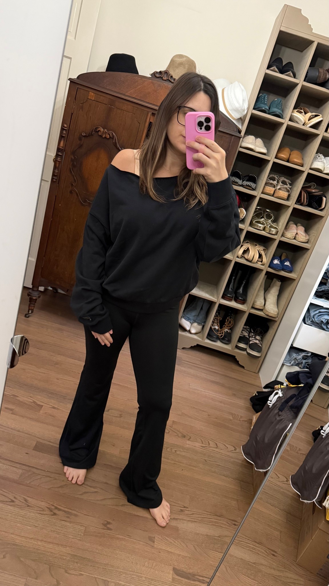 Fabletics set - perfect cozy set for postpartum 
Top wearing size large, bottoms wearing a size mediumm

#LTKFindsUnder50 #LTKFindsUnder100 #LTKStyleTip