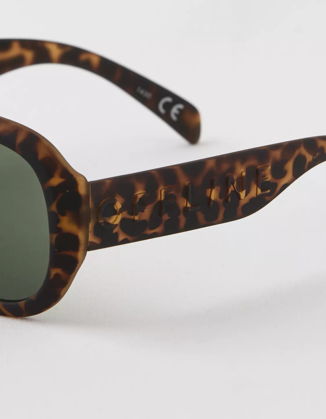 THE RUNDOWN: Want to feel instantly cool? Put these on. | Aerie