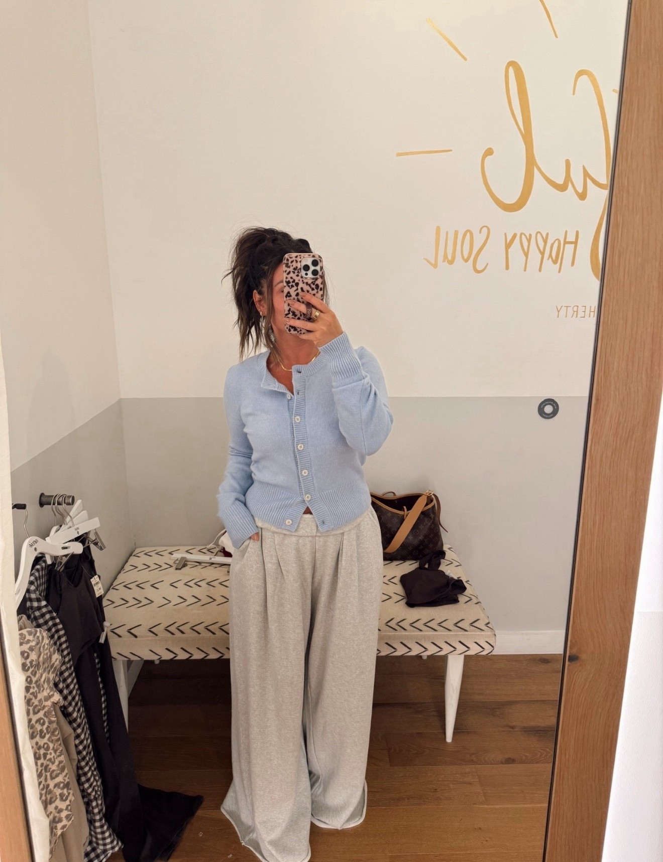 The cutest aerie cardigan 😍

#LTKFindsUnder50 #LTKStyleTip #LTKSeasonal