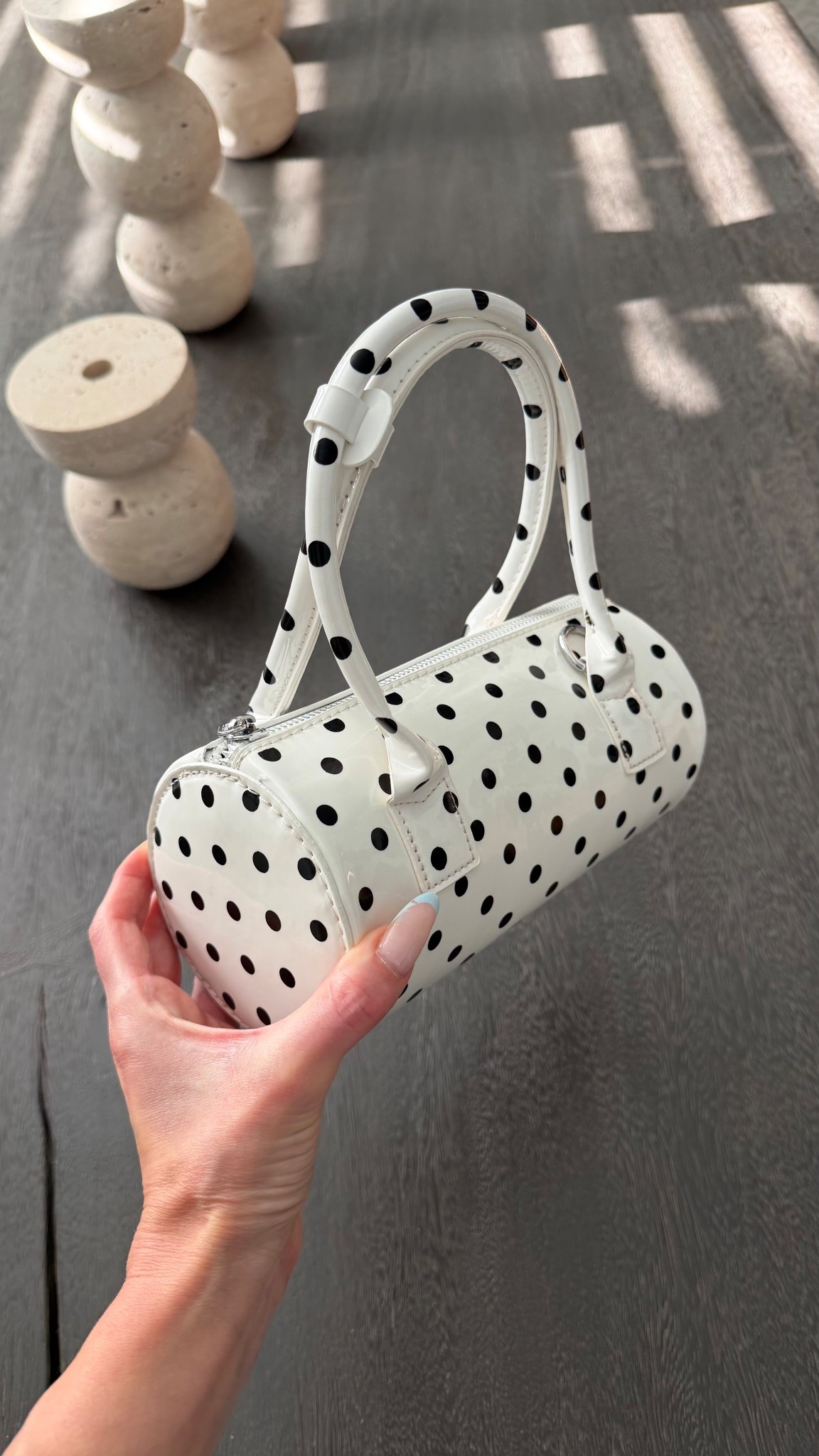 THIS IS SO ADORABLEEEEEE
It also comes in black 😍
This is the small size 


Amazon finds
Amazon bag 
Amazon polka dot bag 
Small polka dot bag 
Cute casual bag 
Summer bag 

#LTKMothersDay