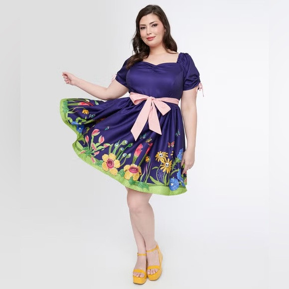 Unique Vintage carnivorous plants Dakota flare dress - small | Poshmark