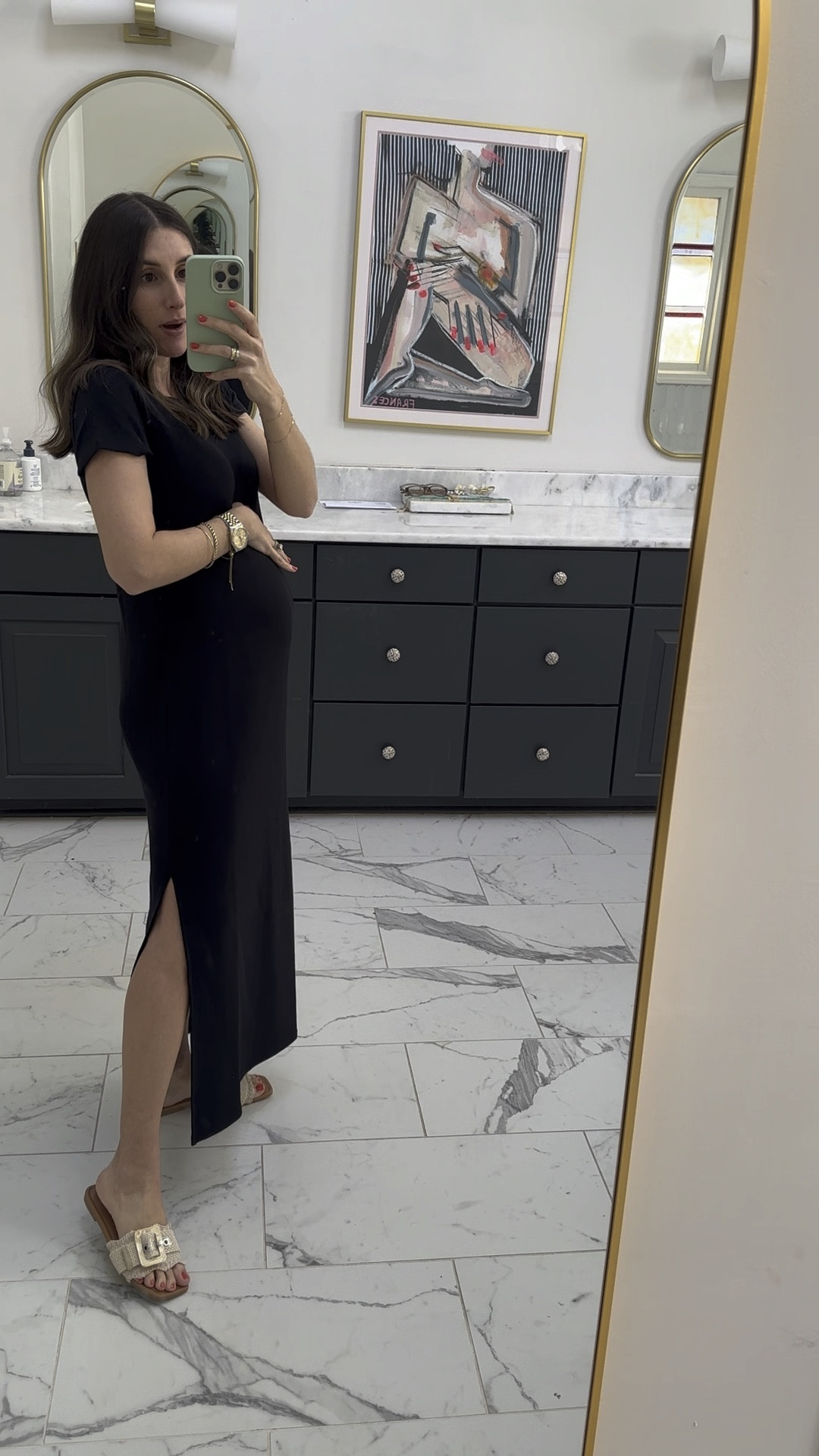 Wearing an xs! The perfect dress for travel or life on the go! Use code THHXSPANX to save! 

#LTKbump #LTKVideo #LTKtravel