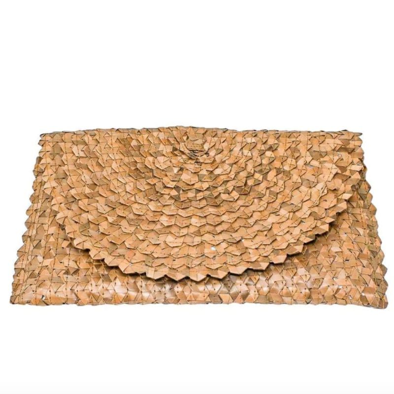 Grass Clutch - Caramel Straw | Wolf and Badger (Global excl. US)
