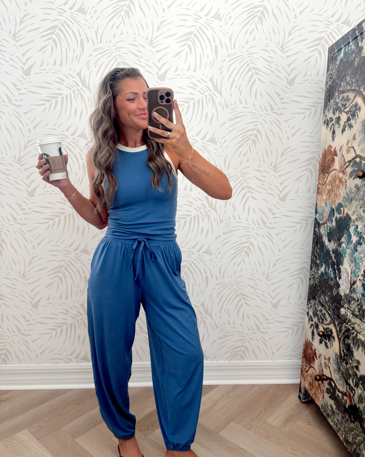 MOM OOTD!!! Medium bra tank (I felt it ran really small in the ribcage so I went up a size! I’m a 36B for reference if that helps! But I’m built wider through my ribs I feel.) and size XS joggers (true aerie bottom size). This material is HEAVEN SENT!!!!!