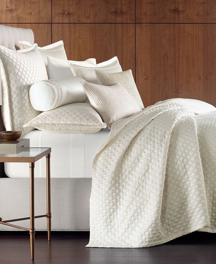CLOSEOUT! Luxe Border 170-Thread Count Quilted Full/Queen Coverlet, Created for Macy's | Macys (US)