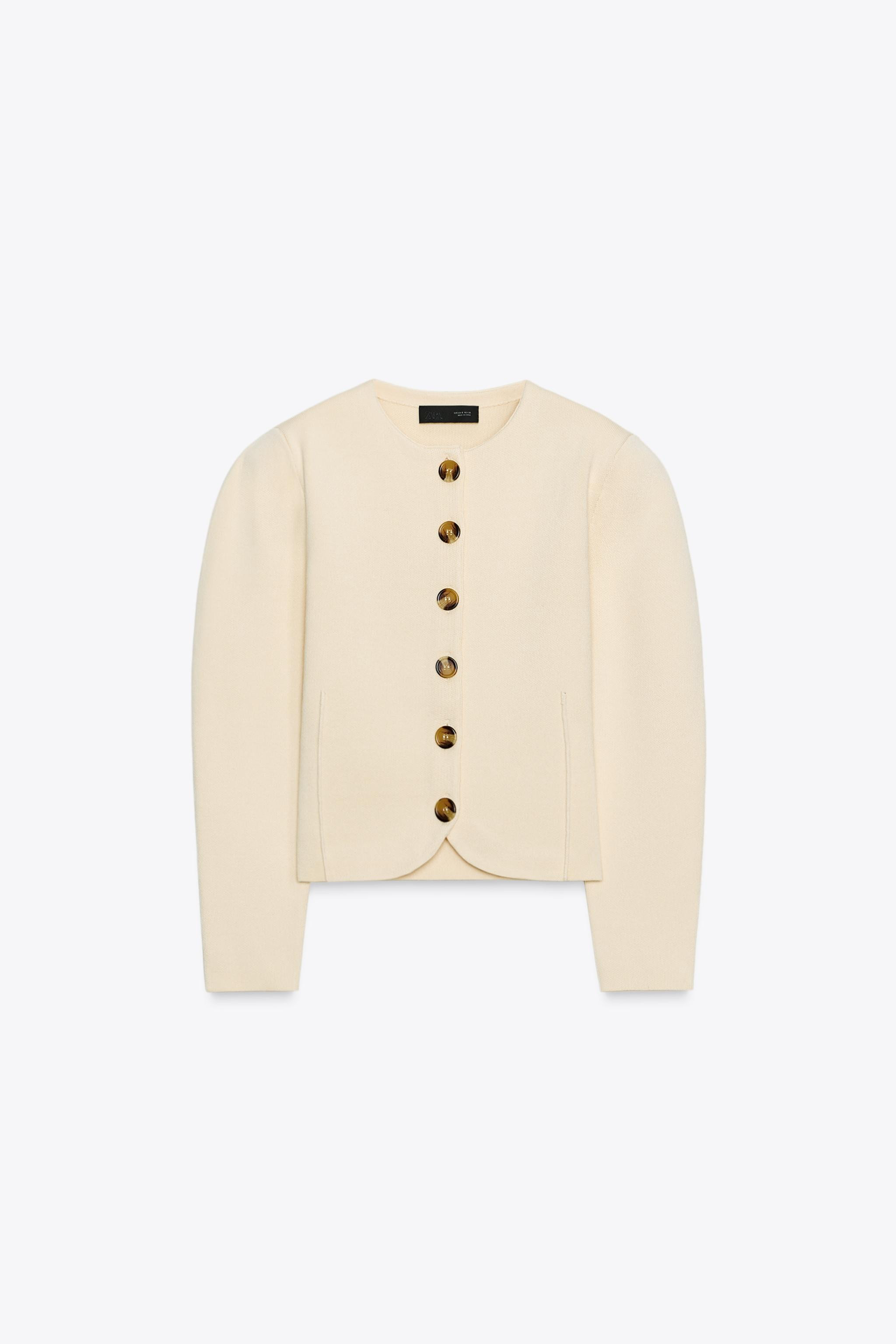 TAILLIERTE STRICKJACKE MIT KNÖPFEN | Zara DE