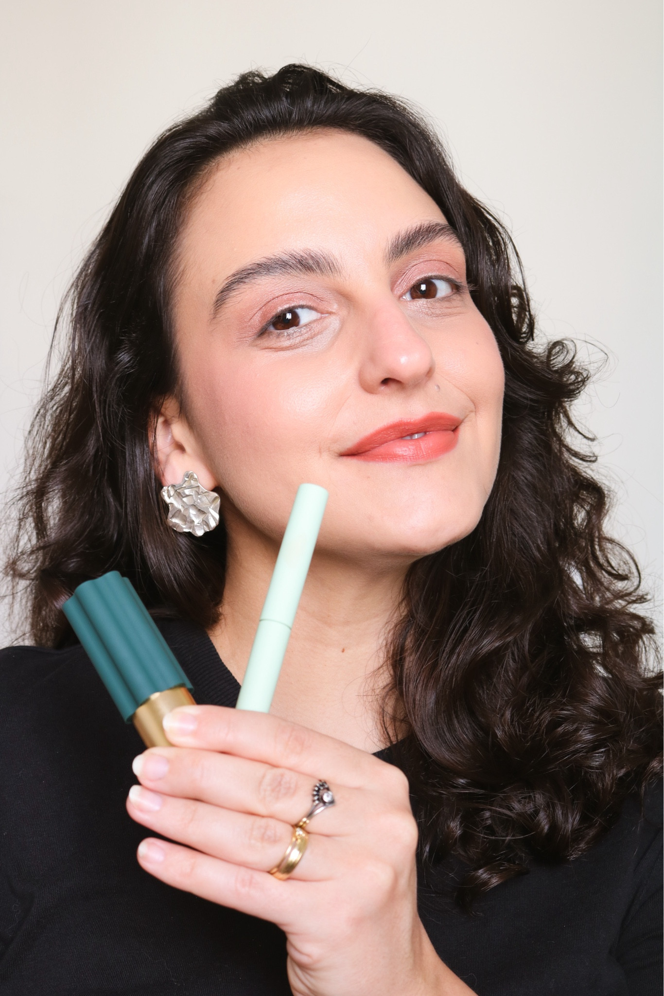 Batom Sensa cor Samba e Stick Brilhoso cor Musa Vic Beauté! 

#LTKbeauty #LTKbrasil