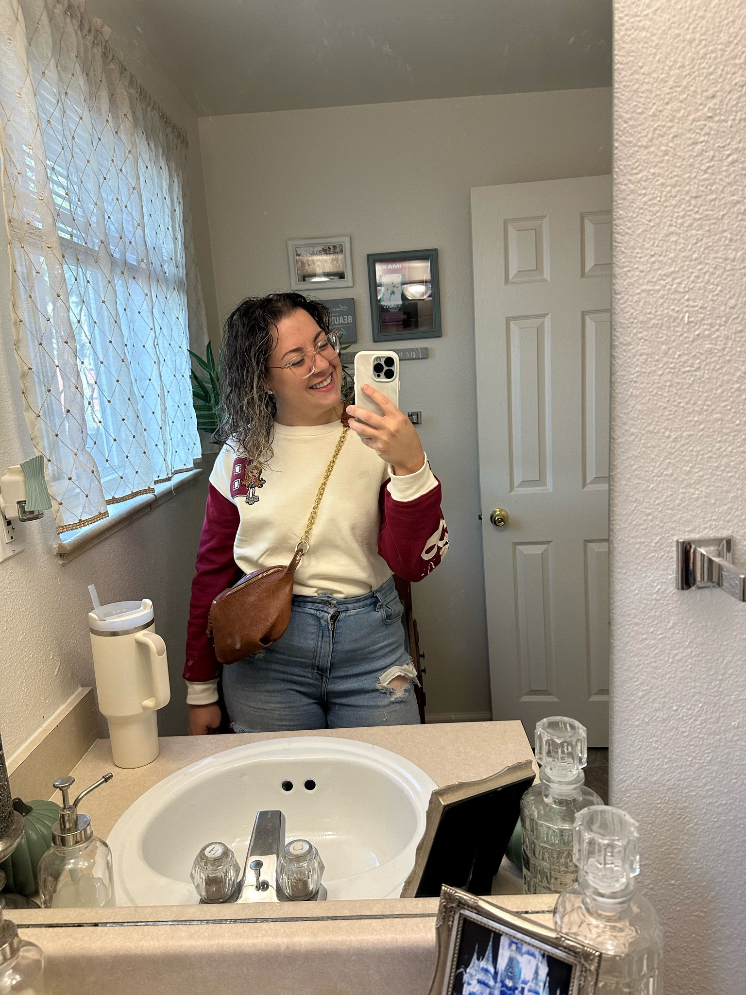 Midsize fall birthday outfit - Bratz doll crewneck, Aili’s corner crossbody, and American Eagle Ripped Curvy Jeans

#LTKSeasonal #LTKmidsize #LTKstyletip