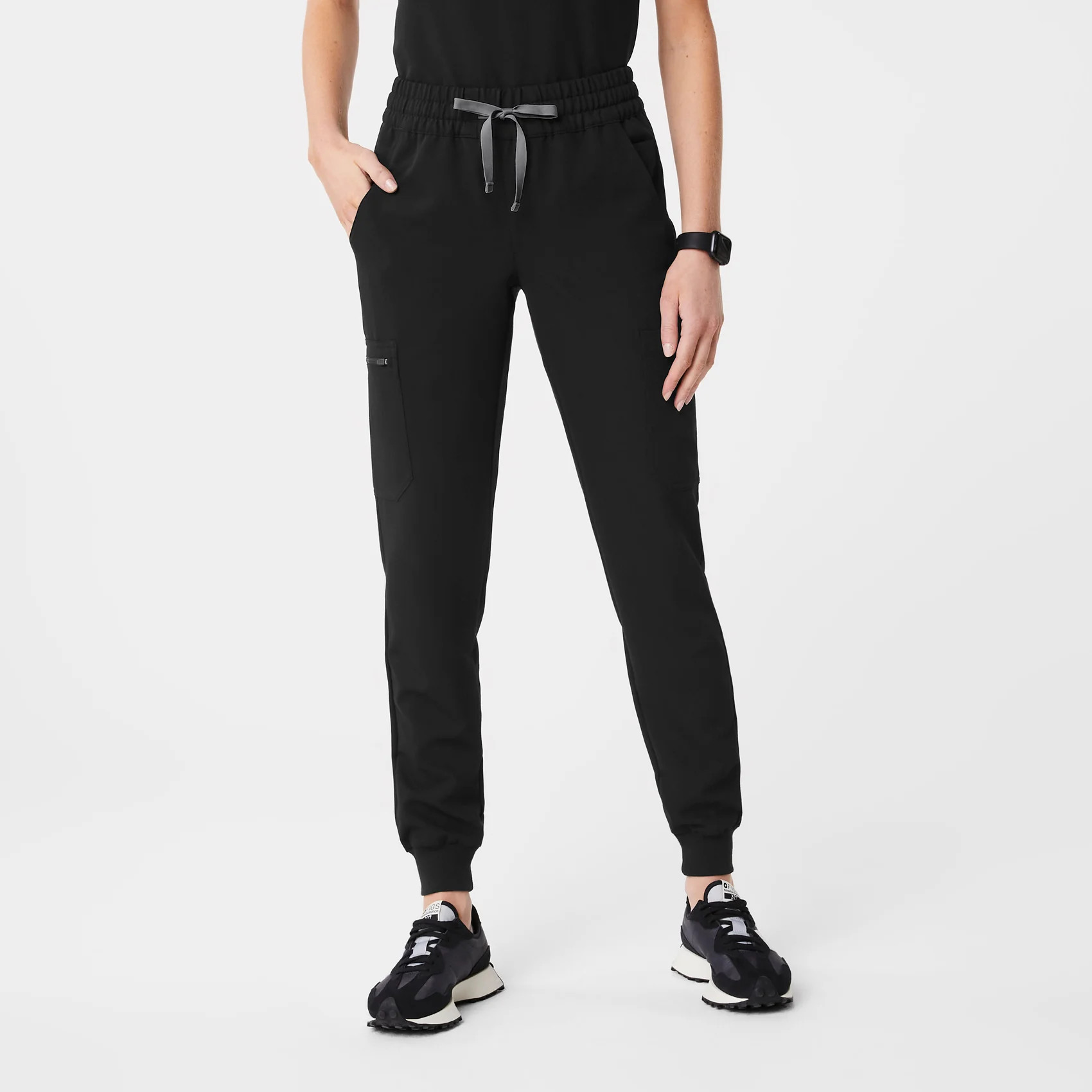 Women’s Uman Relaxed Jogger Scrub Pants - Black · FIGS | FIGS