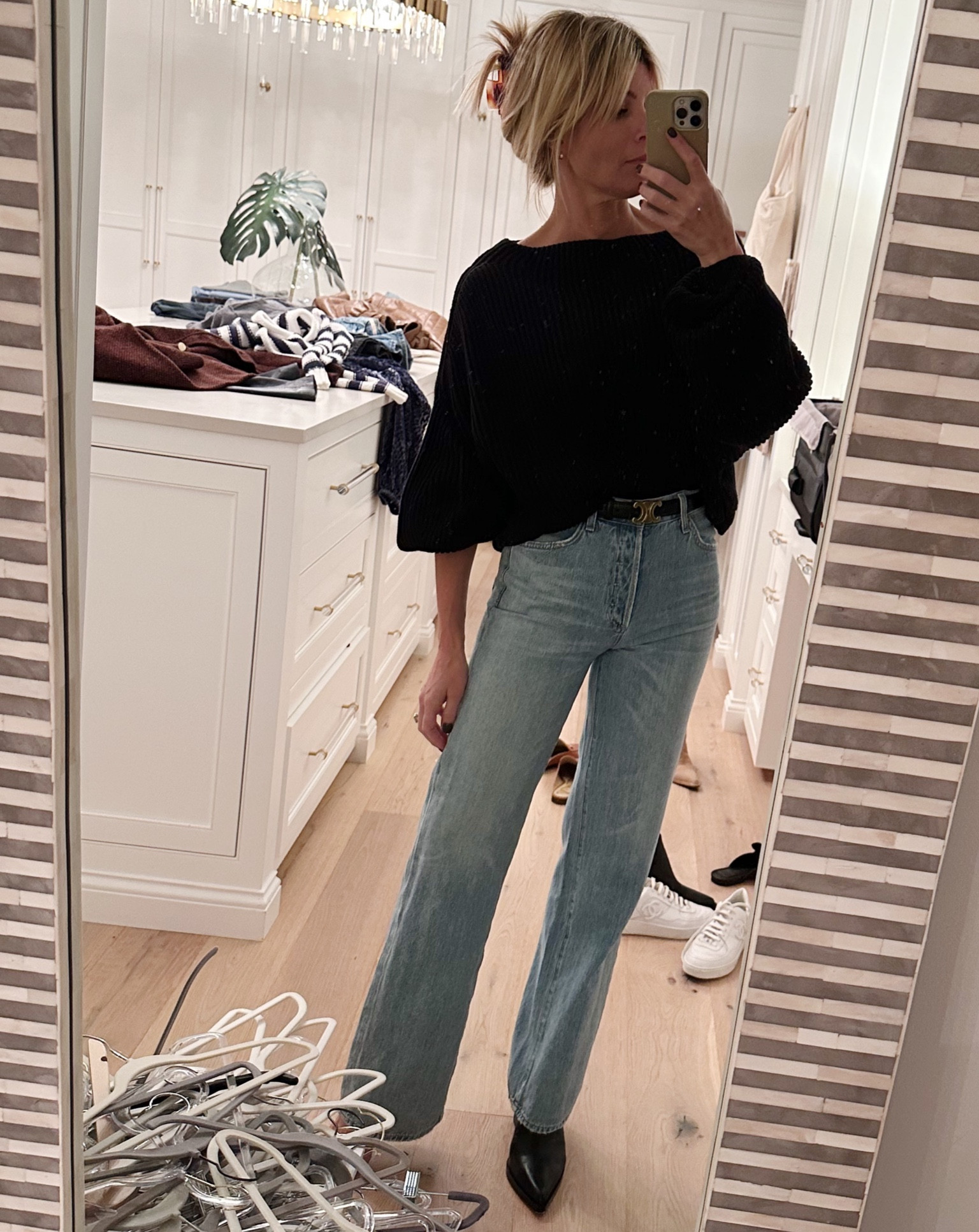 my all-time favorite sweater! 🖤

#LTKover40