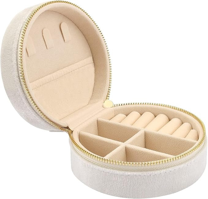 DesignSter Travel Jewelry Box - Velvet Mini Jewelry Organizer, Small Jewelry Case for Girls Women... | Amazon (US)