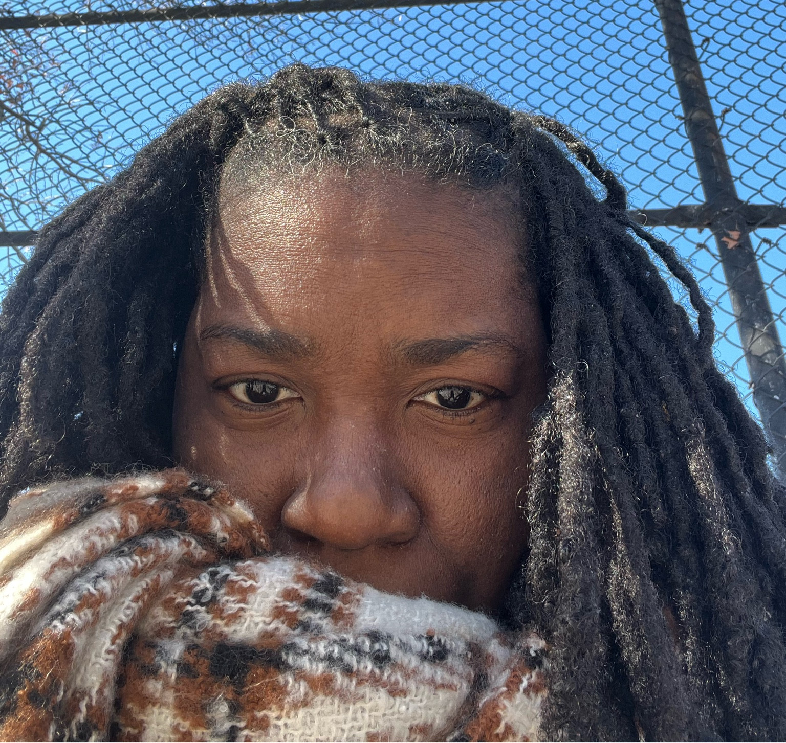 Bundle up!
.
It’s going to be cold in NYC tomorrow so make sure you grab a nice big, warm, fuzzy scarf! This one was a gift from the Gap but I’ve linked so big chunky scarfs from the Gap and Old Navy whose Cyber Sale is AMAZING 🤩 

#LTKsalealert #LTKGiftGuide #LTKCyberWeek