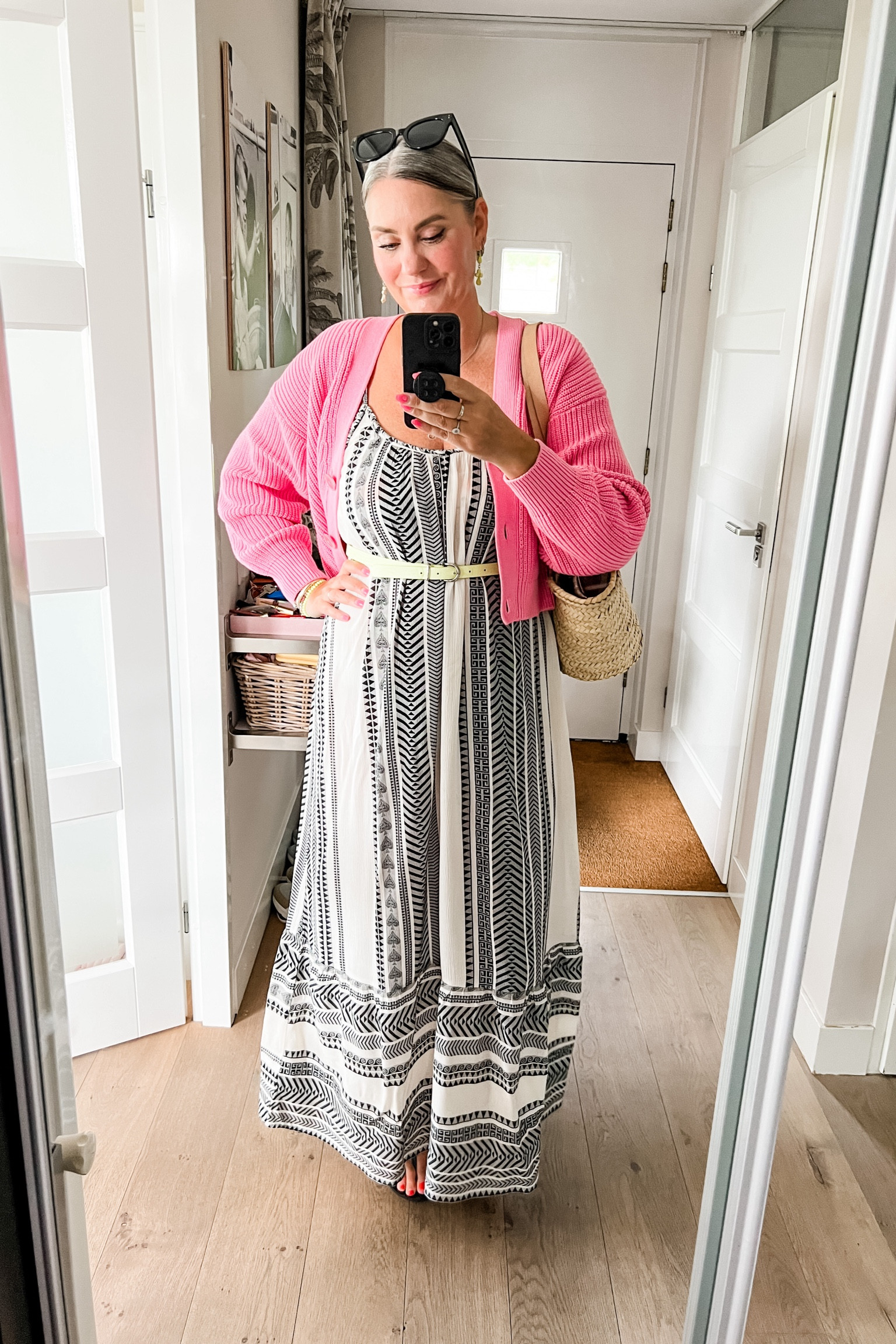 Ootd - Friday. Wearing a long, flowy maxi dress with spaghetti straps (Shoeby, xxl) paired with Ipanema sandals, a neon belt (old H&M) and a pink cardigan and straw bag from Marrakech. 

#LTKstyletip #LTKsummer #LTKeurope
