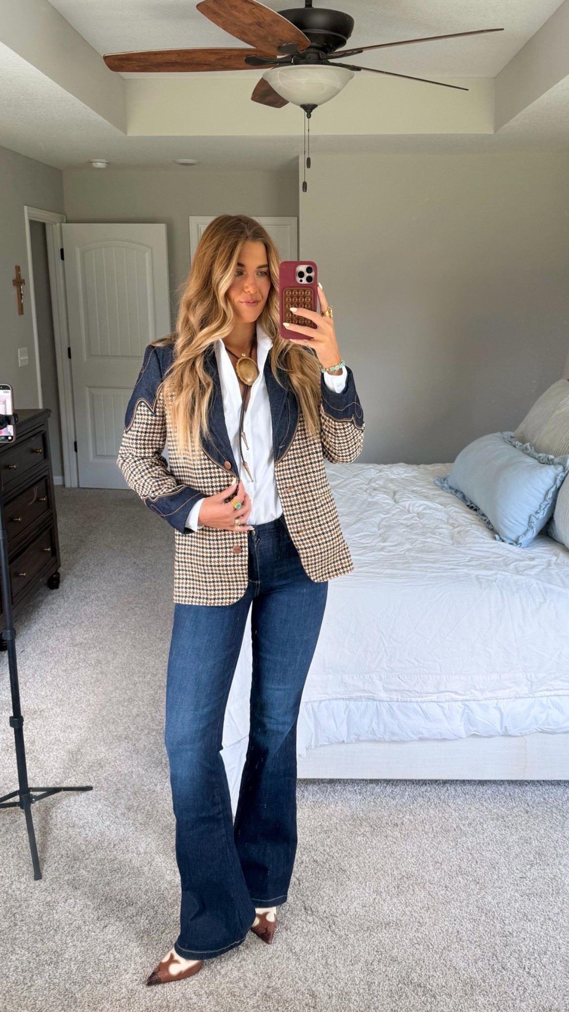 Sizing: Button top in a small, Houndstooth Blazer - Size XS (need a small for layering though!) Dark denim jeans - color MADILYN - Waist 26 - Inseam 36

western chic office wear

#LTKgrwm #LTKSaleAlert #LTKootd