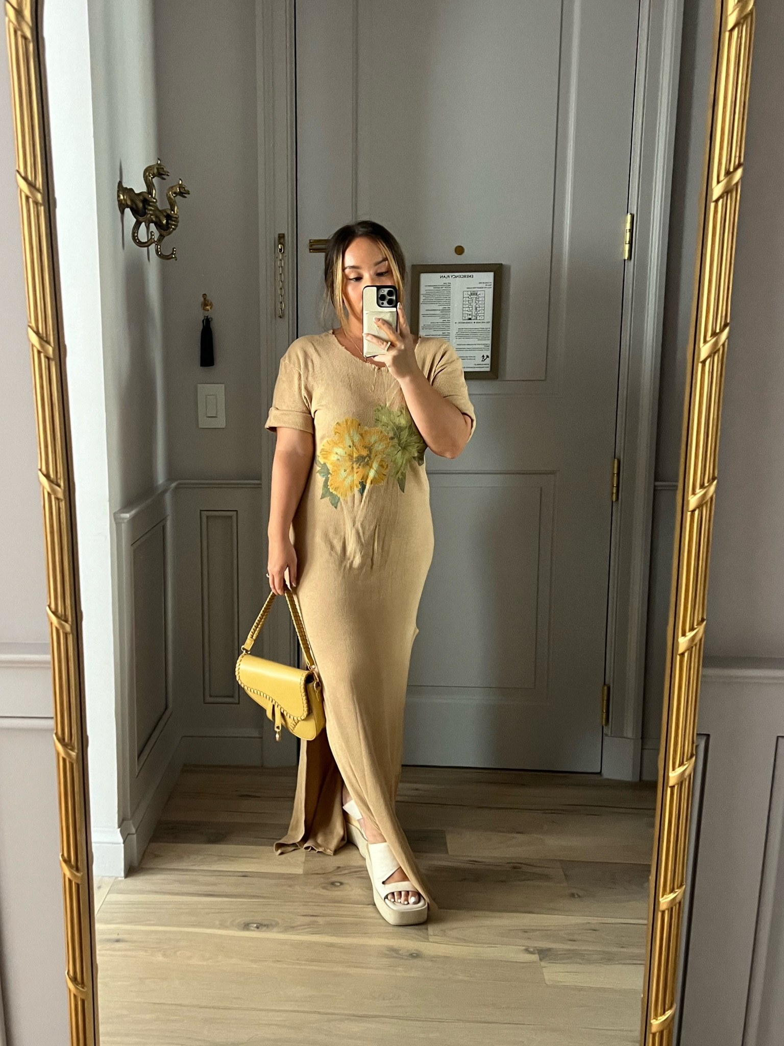 Comfy cute 

#LTKtravel #LTKunder100 #LTKfamily