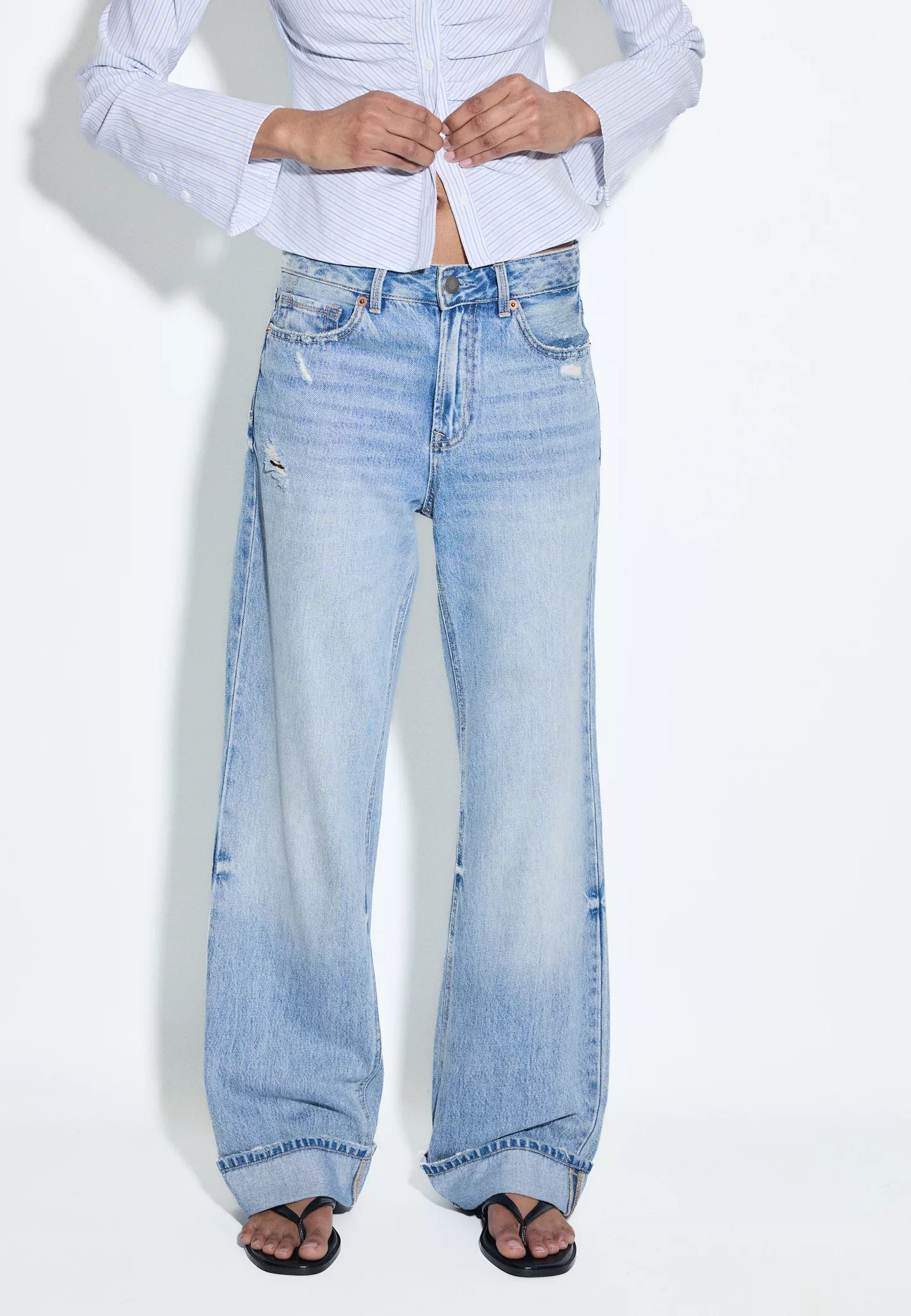 Straight Fit Jeans mit weitem Bein D92 - Mode f\u00fcr Damen | Stradivarius Deutschland | Stradivarius DE