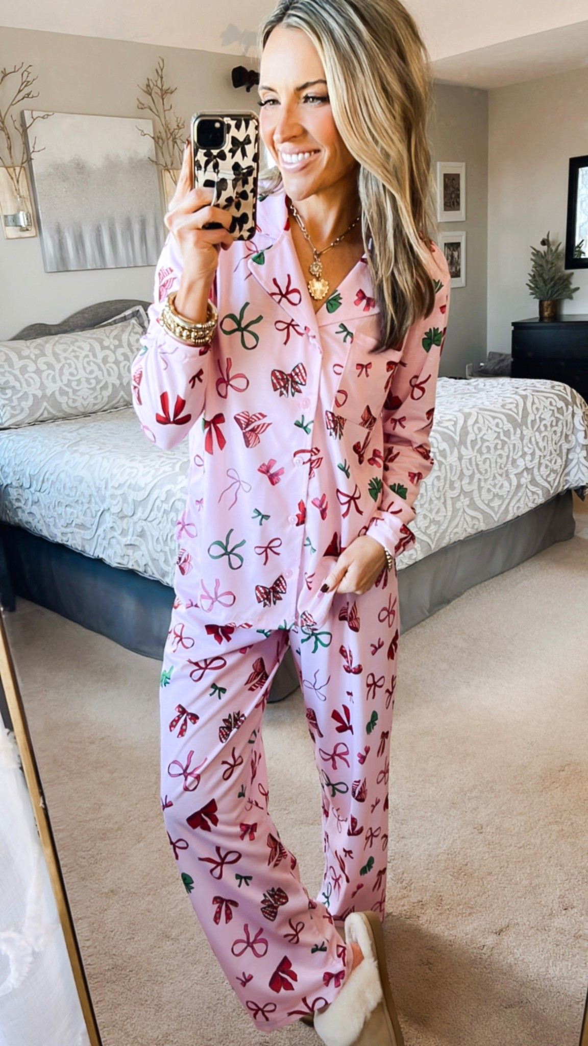 Loving these cozy Christmas sweatshirts! Perfect for lounging around in during the holiday season, classroom parties, or cookie exchanges! Wearing small 

#LTKdayinmylife #LTKHoliday #LTKmorningroutine