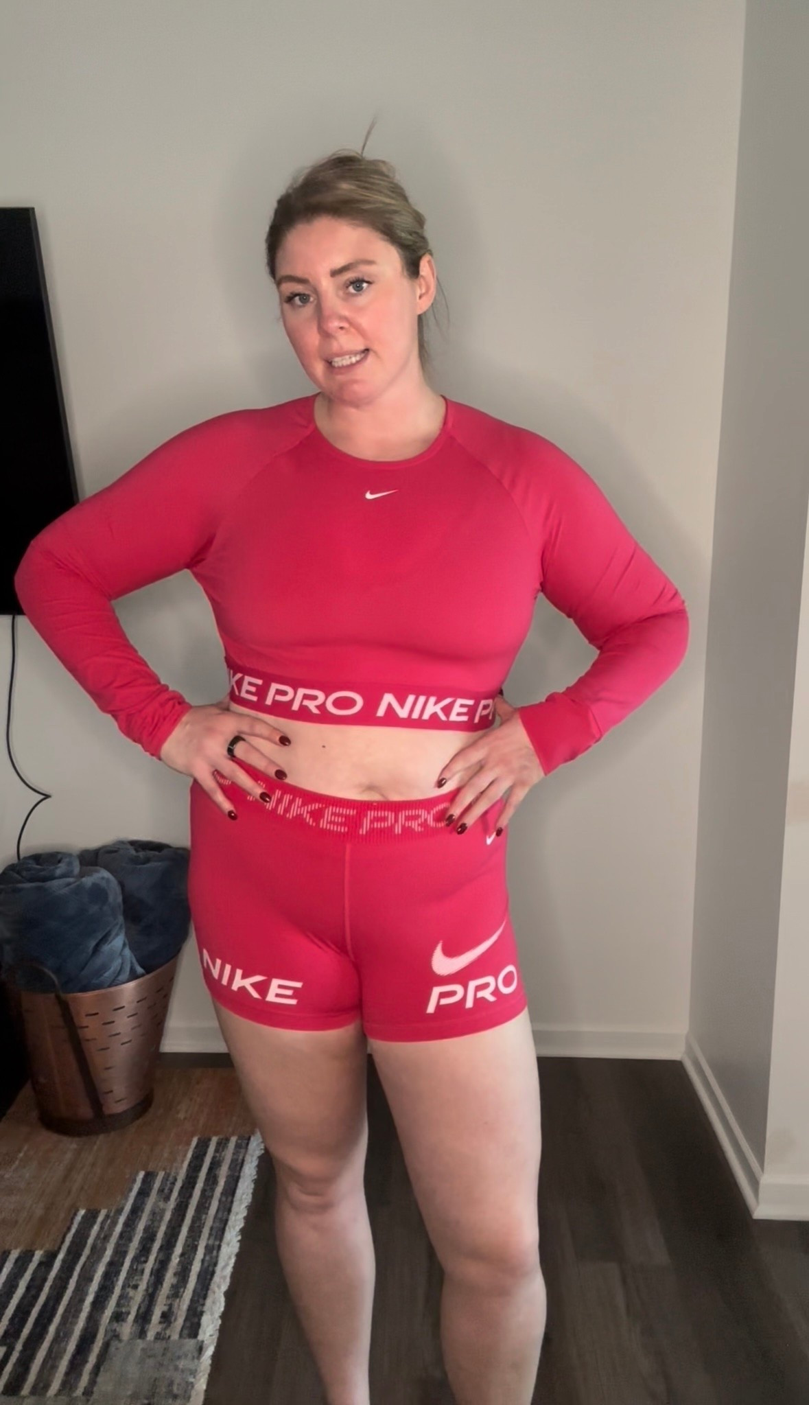 Obsessed with this color and actually really surprised with the fit of this top! The sleeves are long and it’s not too tight. 

I’m wearing XXL in both. 
Available from XS-XXL

mid size activewear, activewear sets, running sets, running fit, affordable fashion 

#LTKActive #LTKCyberWeek #LTKMidsize