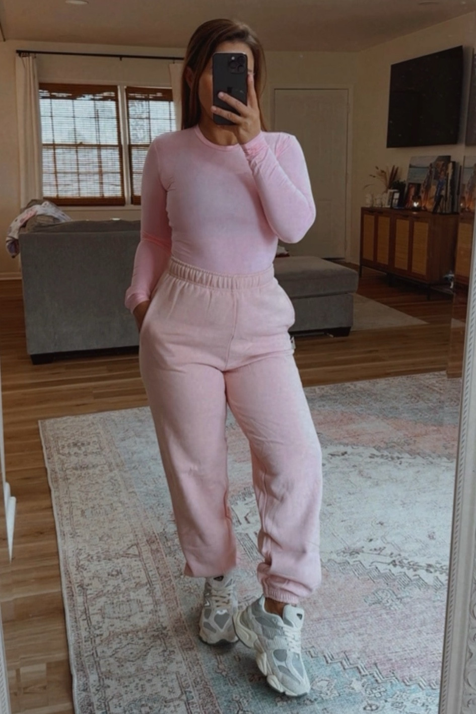 Skims Inspired Sweatsuit 🌸💕 #skims #comfystyle #comfyfashion #fashion #ootd

#LTKMostLoved #LTKstyletip #LTKitbag