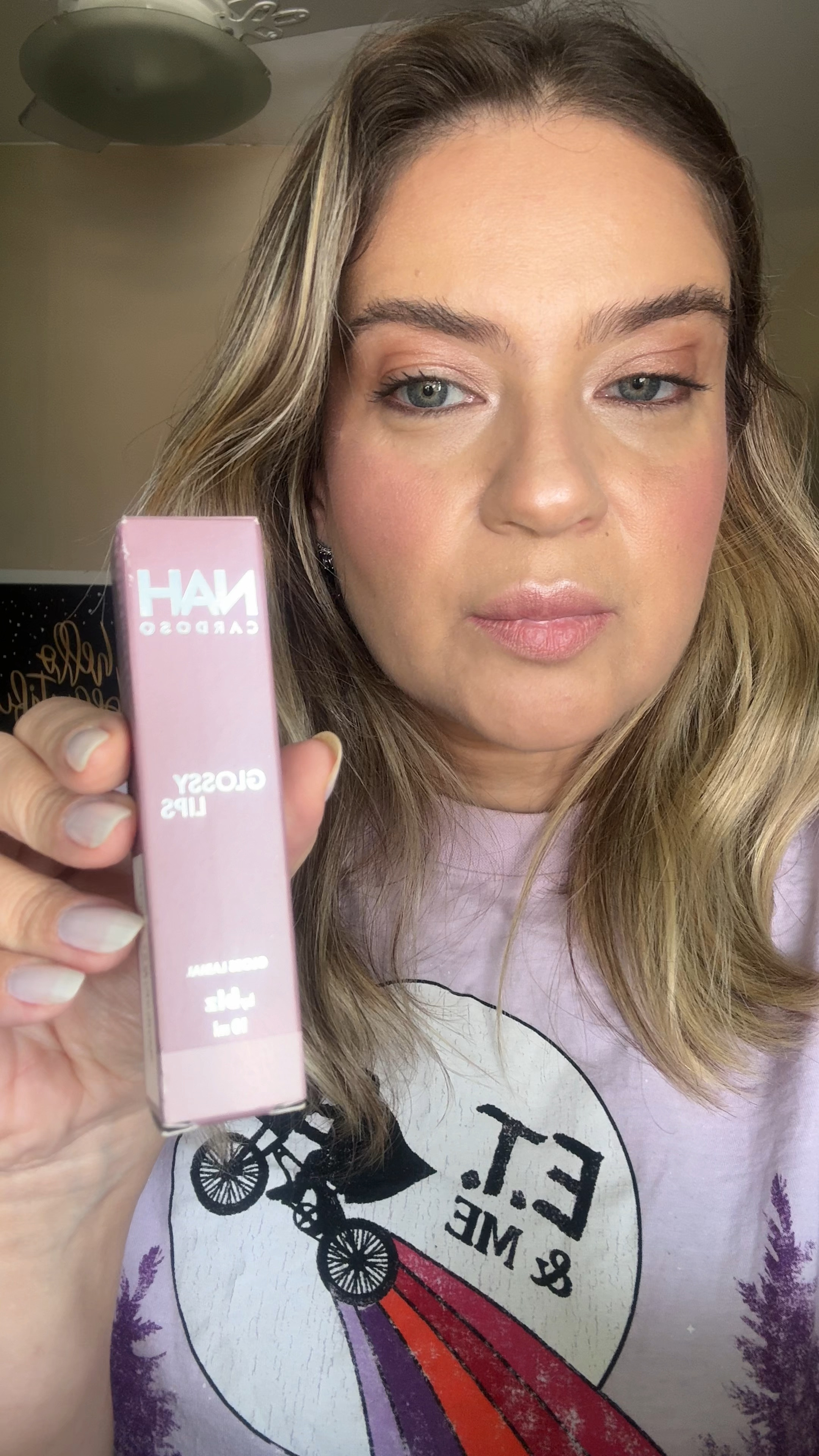 Será que temos um novo gloss preferido ?! Esse da Nah Cardoso é lindo e delicioso, cheiroso e refrescante.

#LTKbeauty #LTKVideo #LTKbrasil