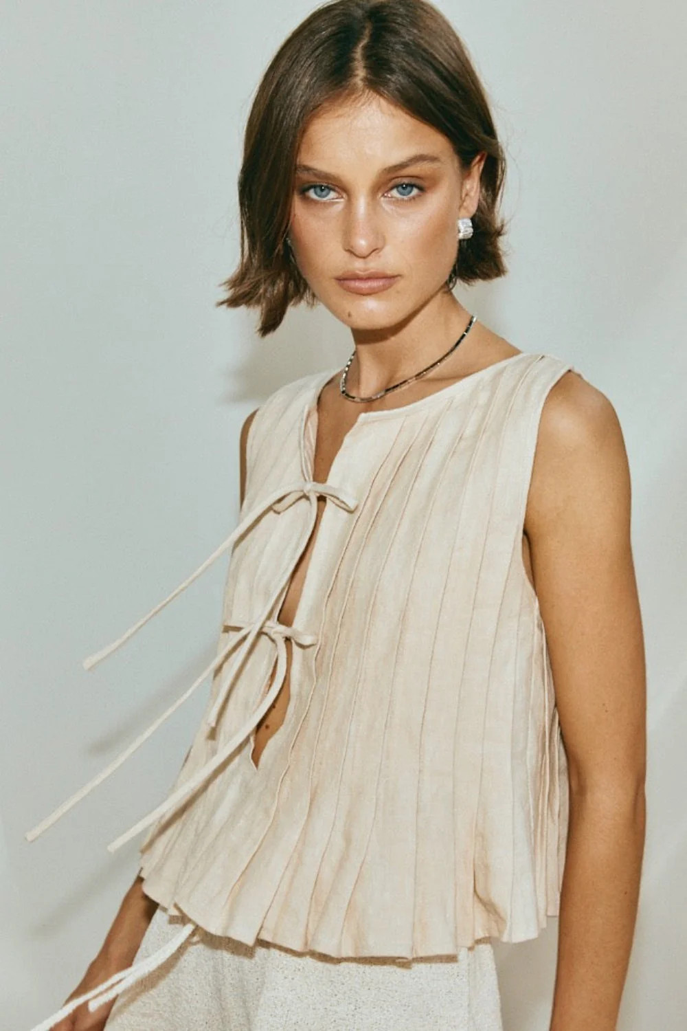 Valeria Linen Top Oatmeal | VRG Grl