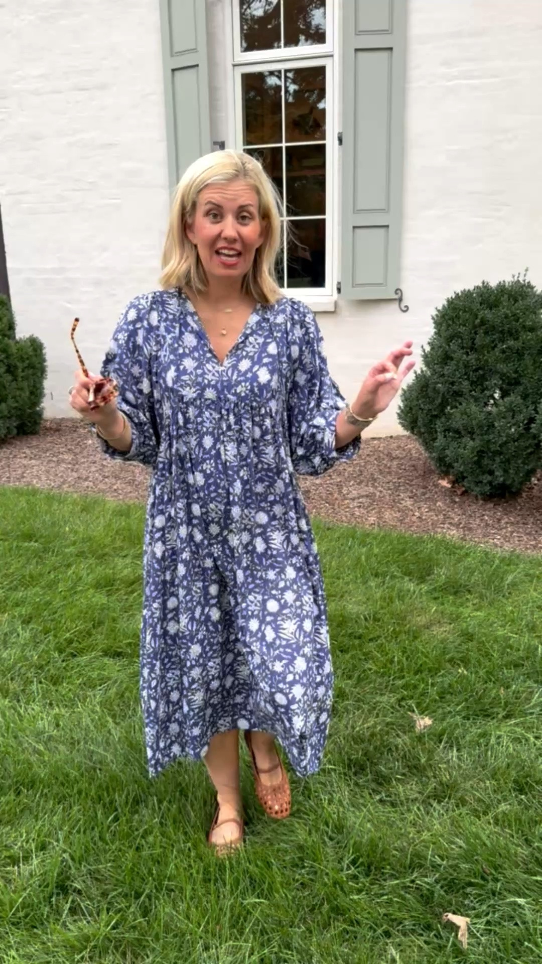 The Zon is winning today! I have had this dress forever and I still love it! I’m in a small dress and 7.5 in the ballet flats (1/2 size down).