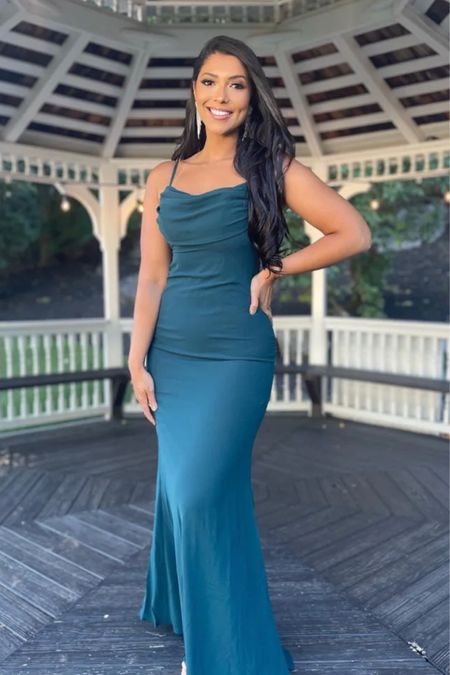 This emerald green formal dress is amazing!! 

Summer wedding guest dress, formal wedding guest dress, fall wedding guest dress

#LTKwedding