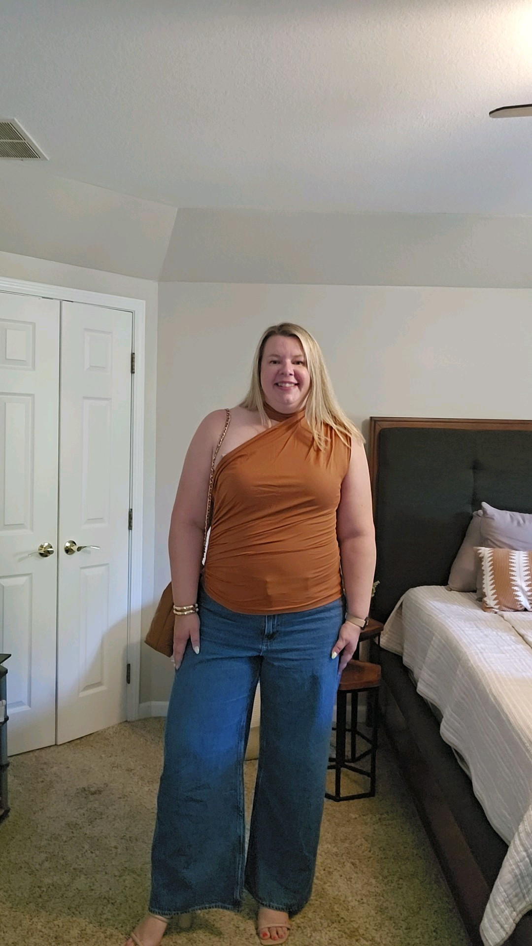 Top XLWide leg denim 34 regHeels size 11Date night. Fall fashion.  

#LTKFallSale 

#LTKOver40 #LTKFindsUnder100