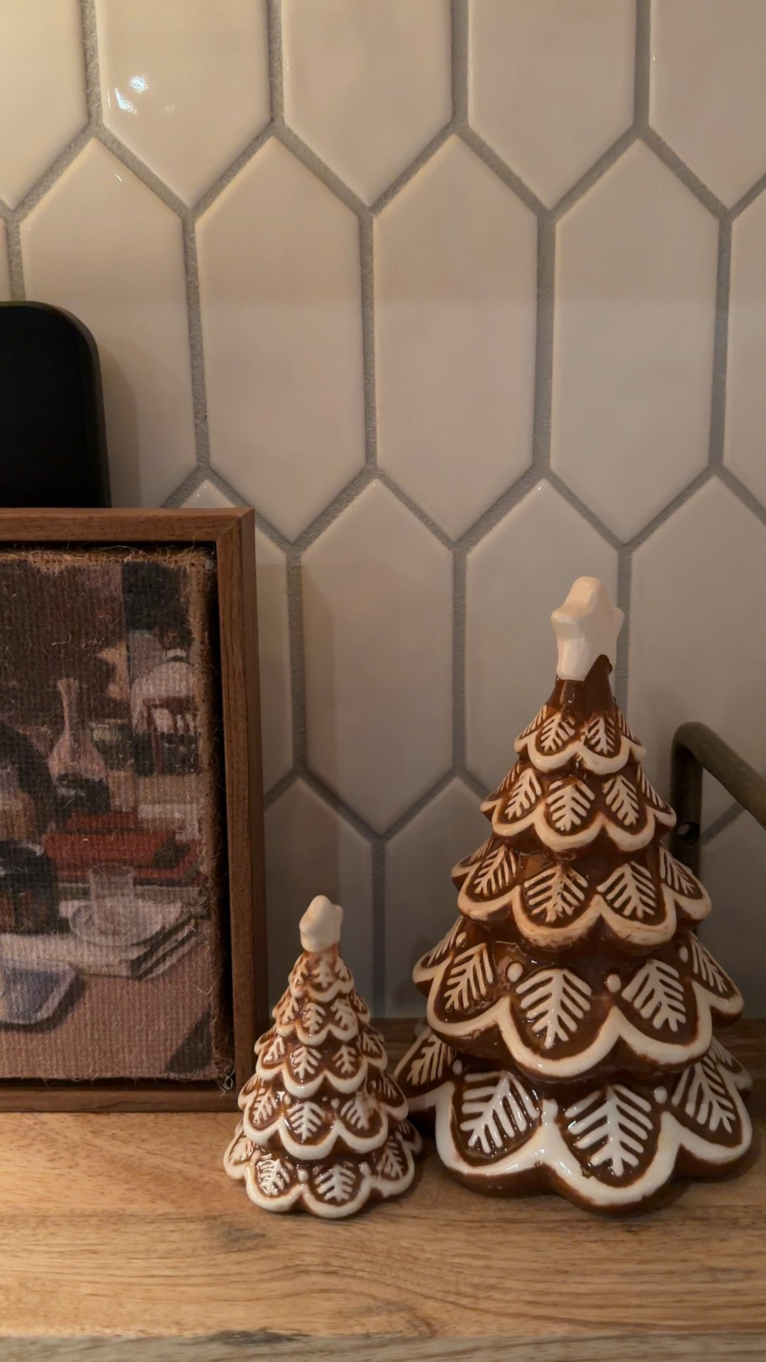 Cozy kitchen vibes ✨

Kitchen decor shelf | Cozy home decor