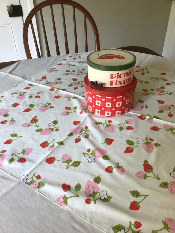 Strawbery Tablecloth | Etsy | Etsy (US)