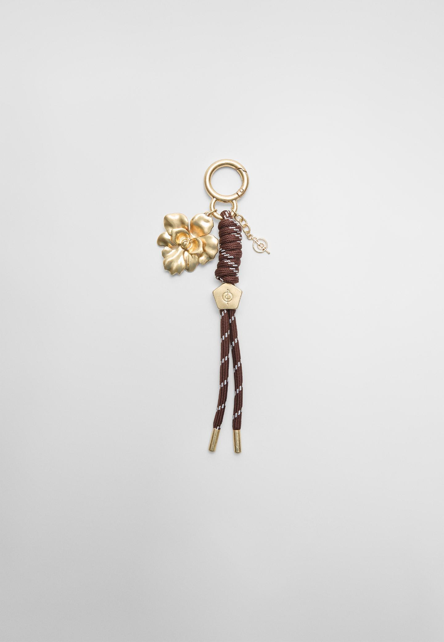 Flower charm keyring | Stradivarius (UK)