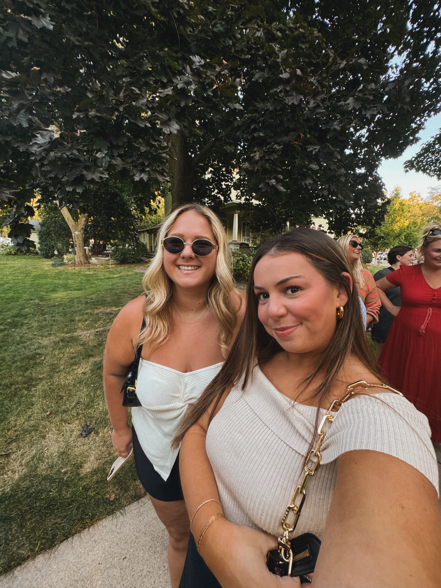 Girls night out 

#LTKSaleAlert #LTKStyleTip #LTKFindsUnder50