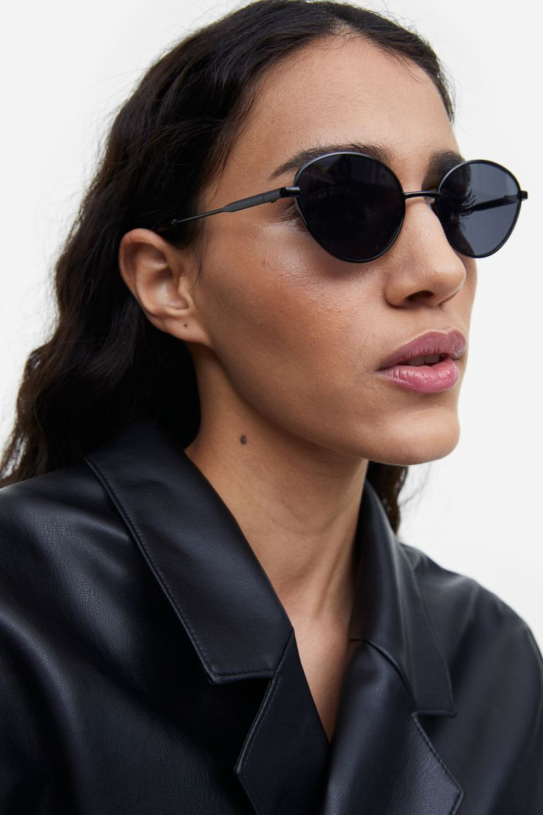 Oval Sunglasses | H&M (US + CA)