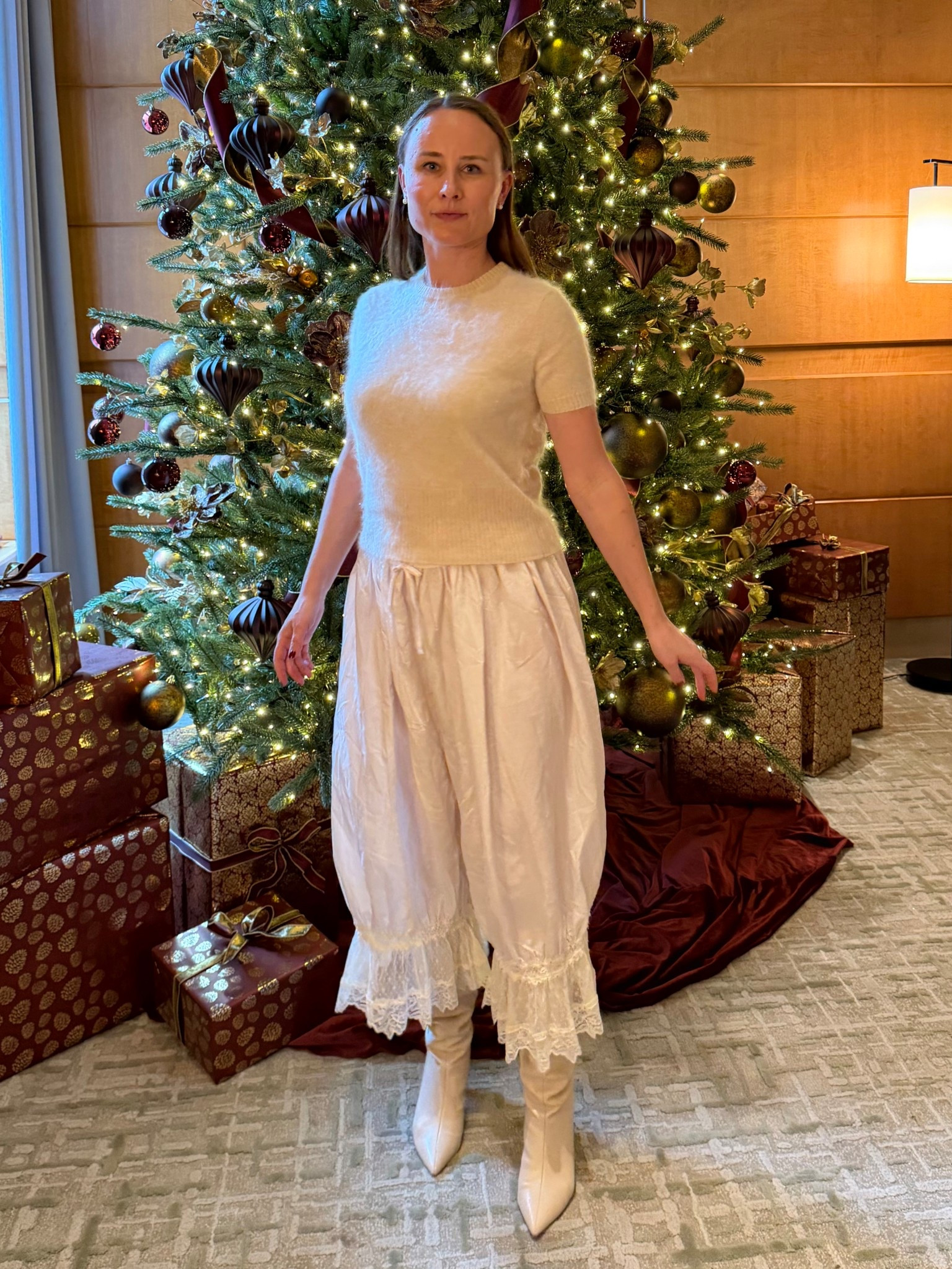 A perfect low-key holiday outfit inspired by Pantone’s 2026 color of the year. 

#LTKHoliday