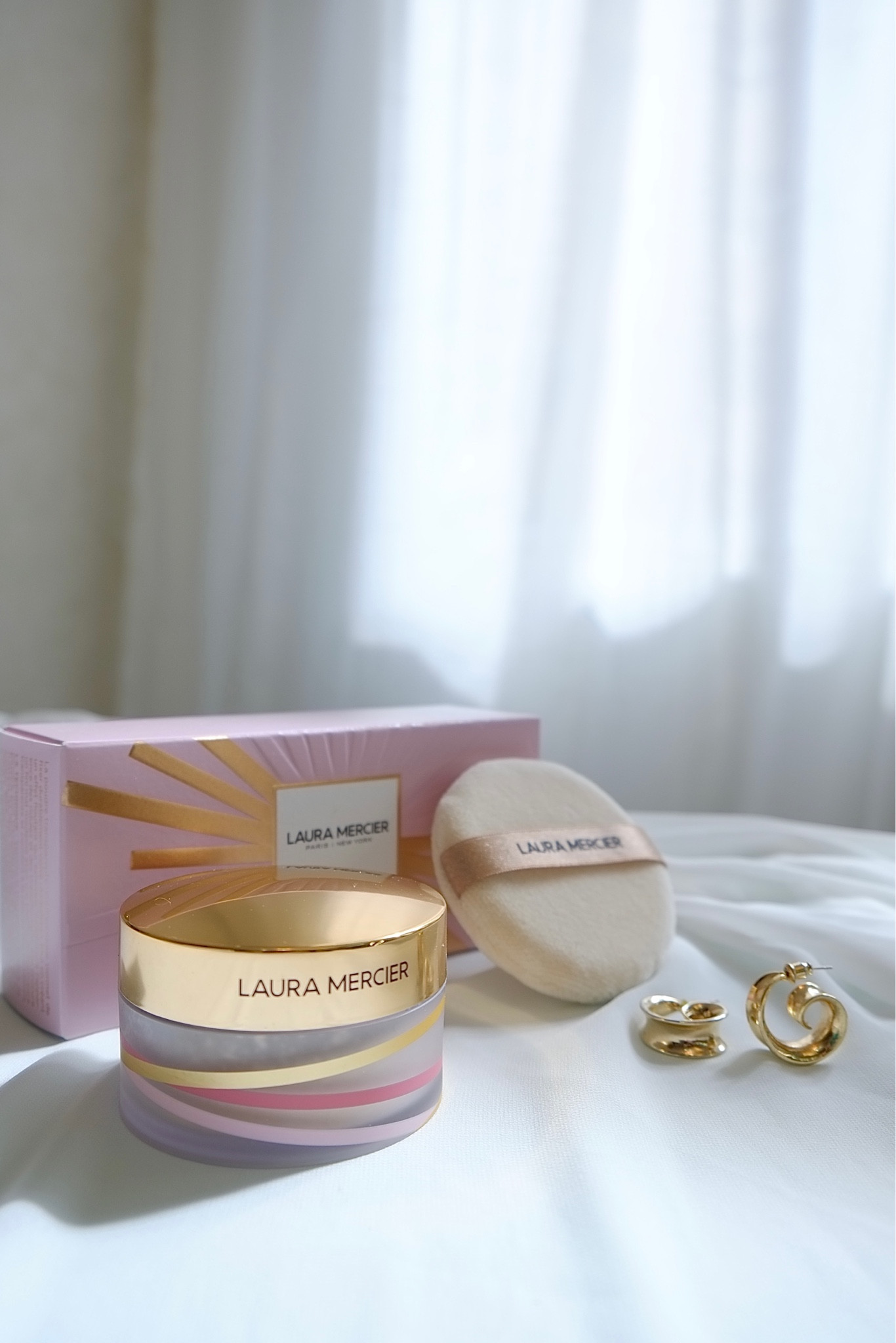 Best deal of the day !!! Limited-Time Sale at Nordstrom!!!
Flawless Encounter Translucent Loose Setting Powder & Puff Set NOW $34.00!!! Previous USD $55 (15% off)
LAURA MERCIER

Previous Price HKD 338.55 Current Price HKD 287.76 (15% off)

 

#LTKGiftGuide #LTKunder50 #LTKbeauty