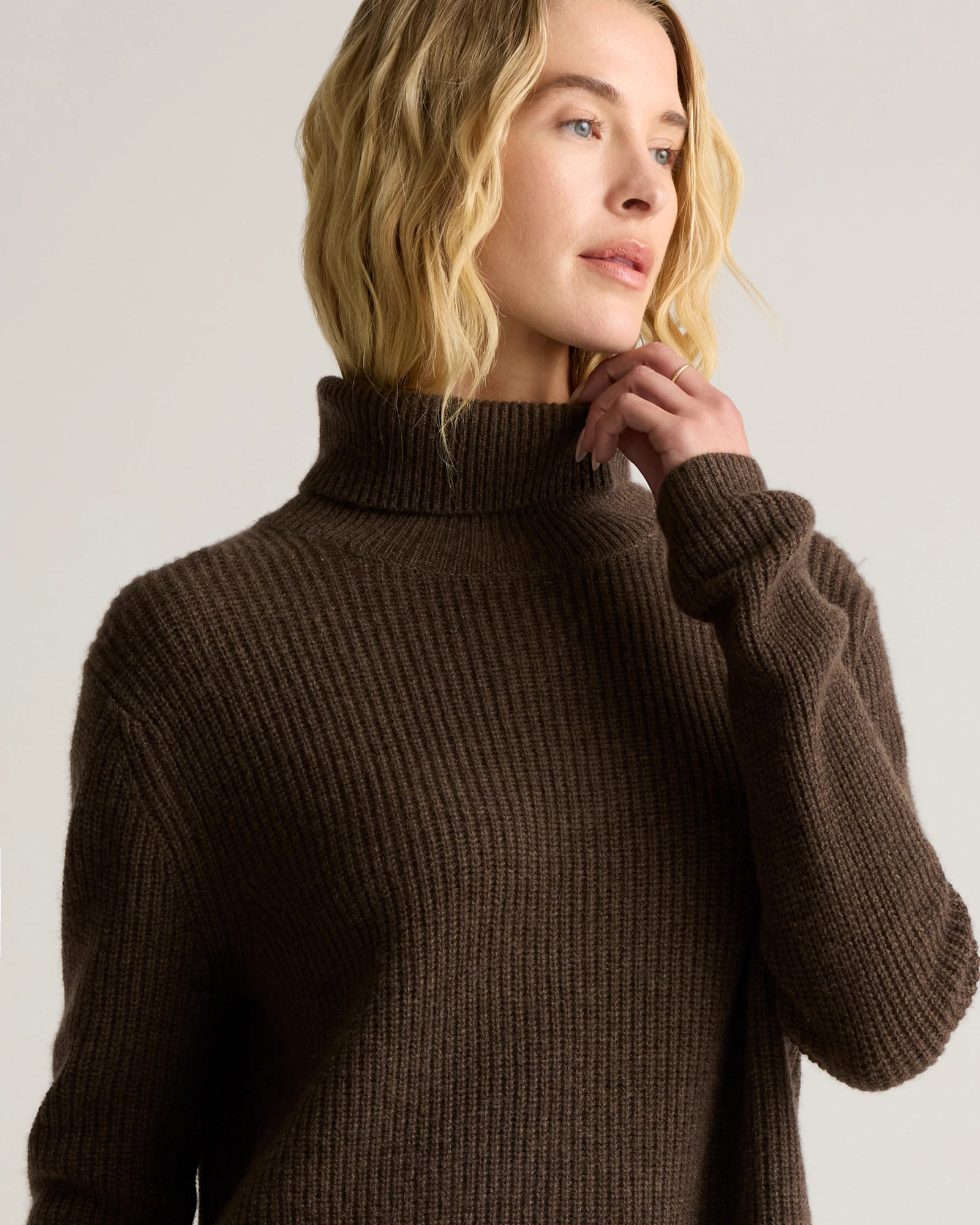 Mongolian Cashmere Fisherman Turtleneck Sweater in Brown | Quince