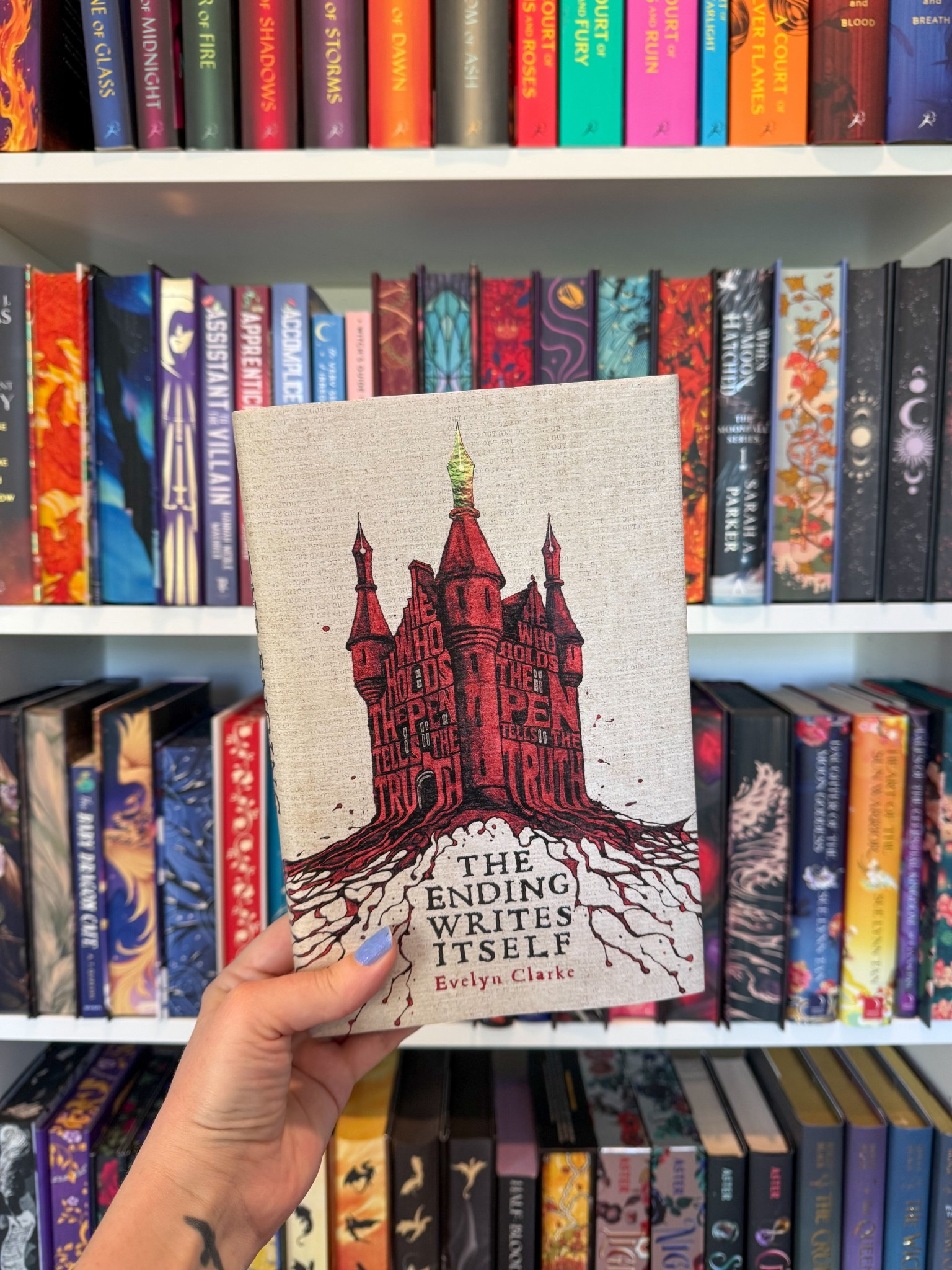 So excited to have received this special edition copy of The Ending Writes Itself by Evelyn Clarke! I can’t wait to read this mystery novel this summer.

#LTKstorytime