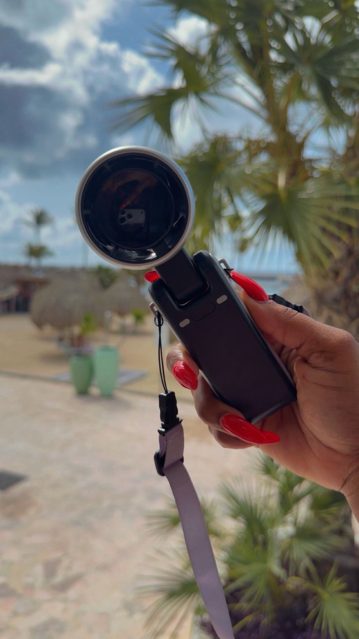 Not
Perfect for travel, beach days, and hot destinations ✈️🏝️