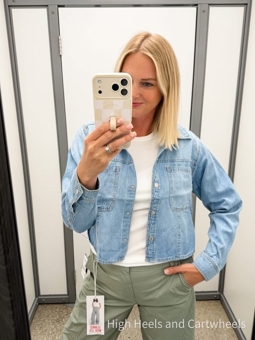 Walmart is seriously bringing the best staple pieces this season!!👏👏 This denim button-down is such a versatile must-have for fall. I paired it with the cutest cargo pants for an effortless everyday look. Wearing large in top.