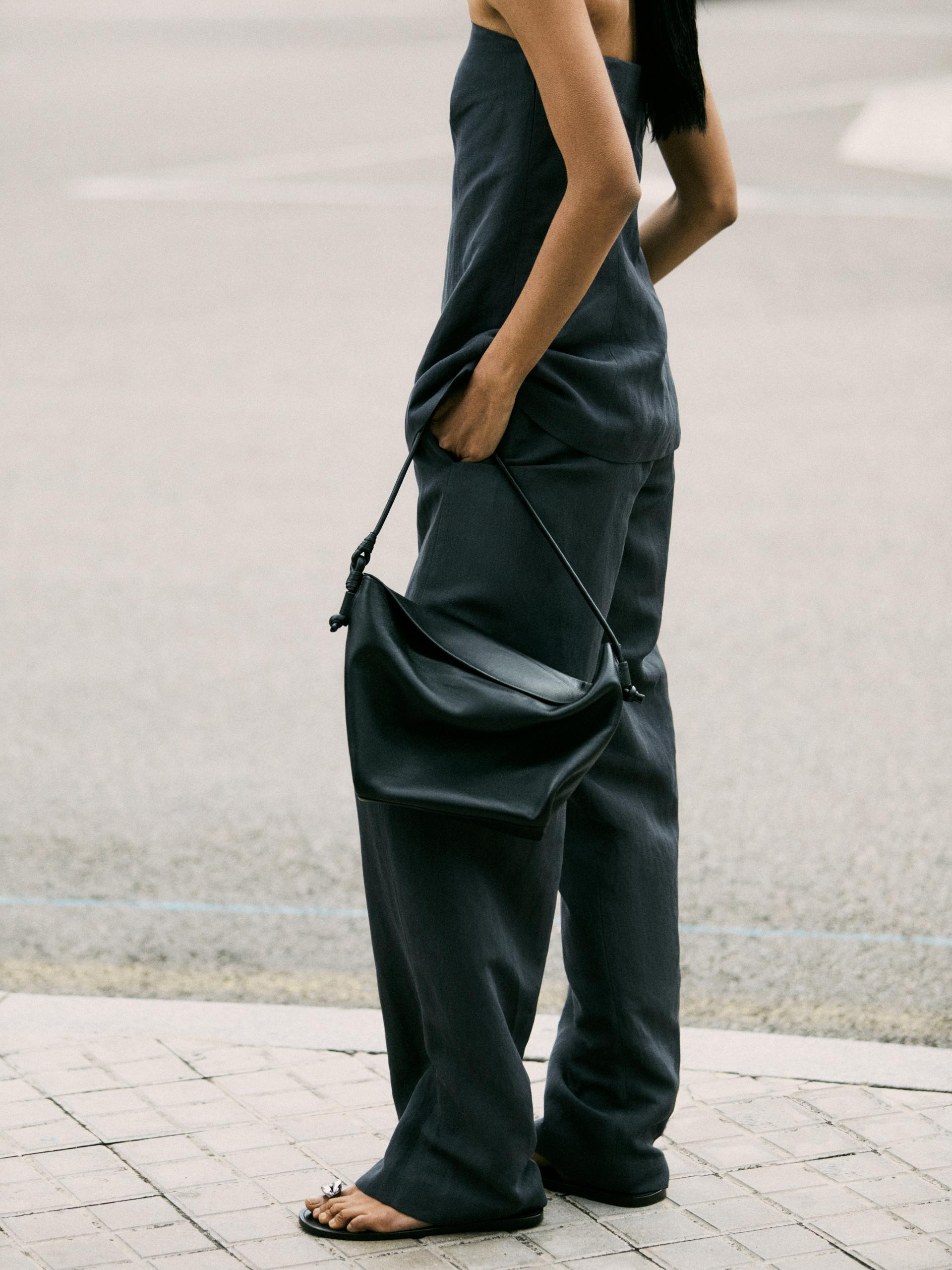 Flat sandals with metallic embellishment | Massimo Dutti US